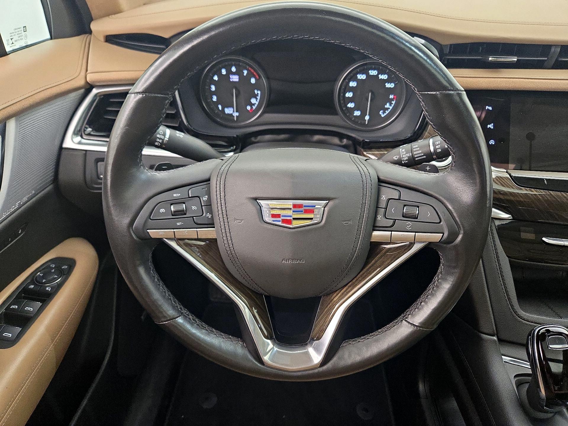 Thumbnail: 2023 Cadillac XT6 - 10