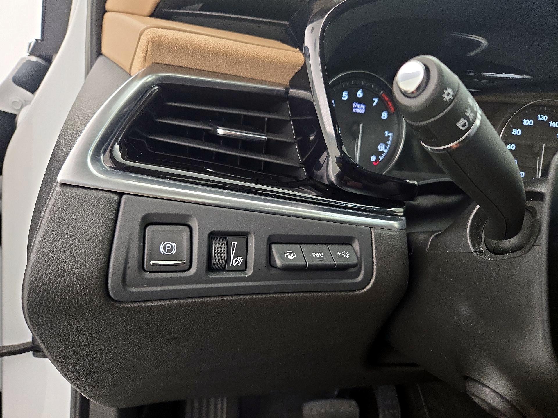 Thumbnail: 2023 Cadillac XT6 - 13