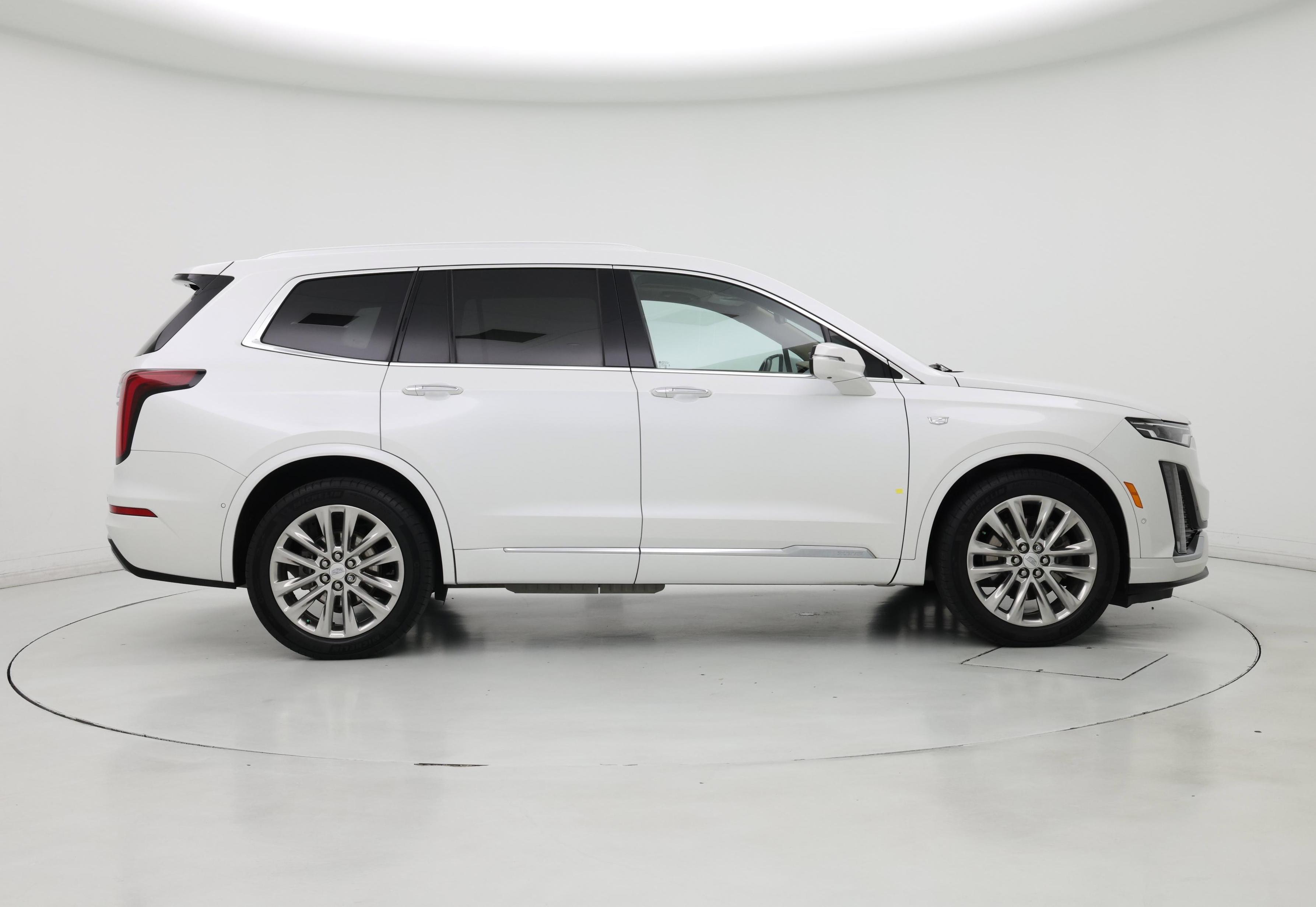 Thumbnail: 2023 Cadillac XT6 - 7
