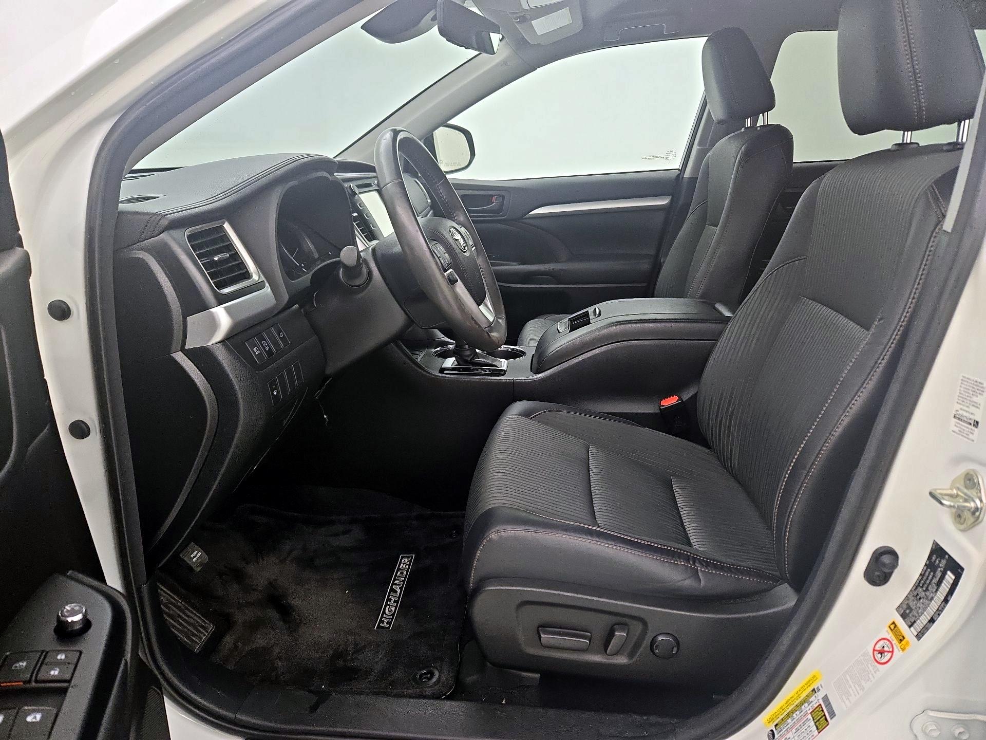 Thumbnail: 2018 Toyota Highlander - 11