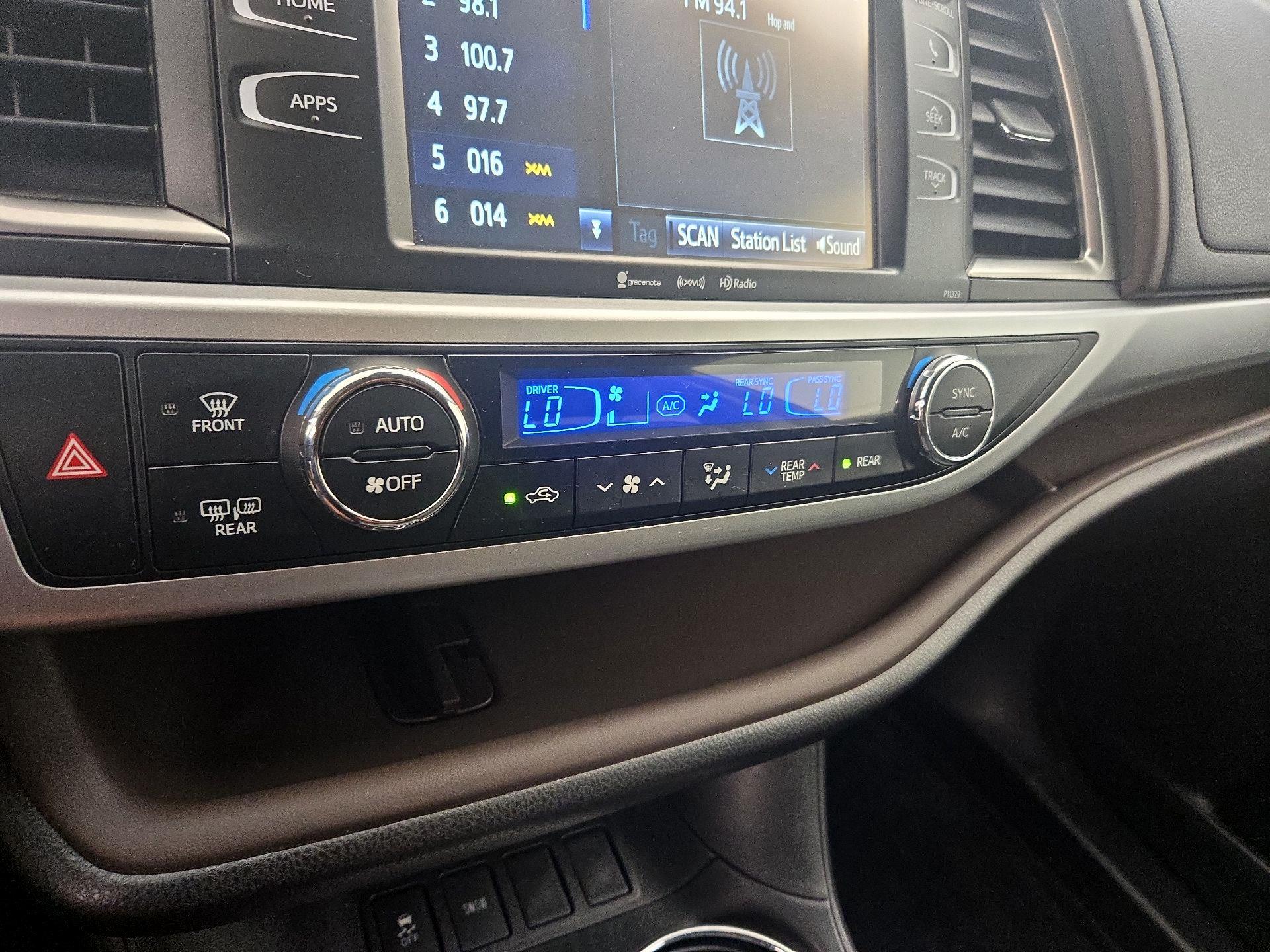 Thumbnail: 2018 Toyota Highlander - 16