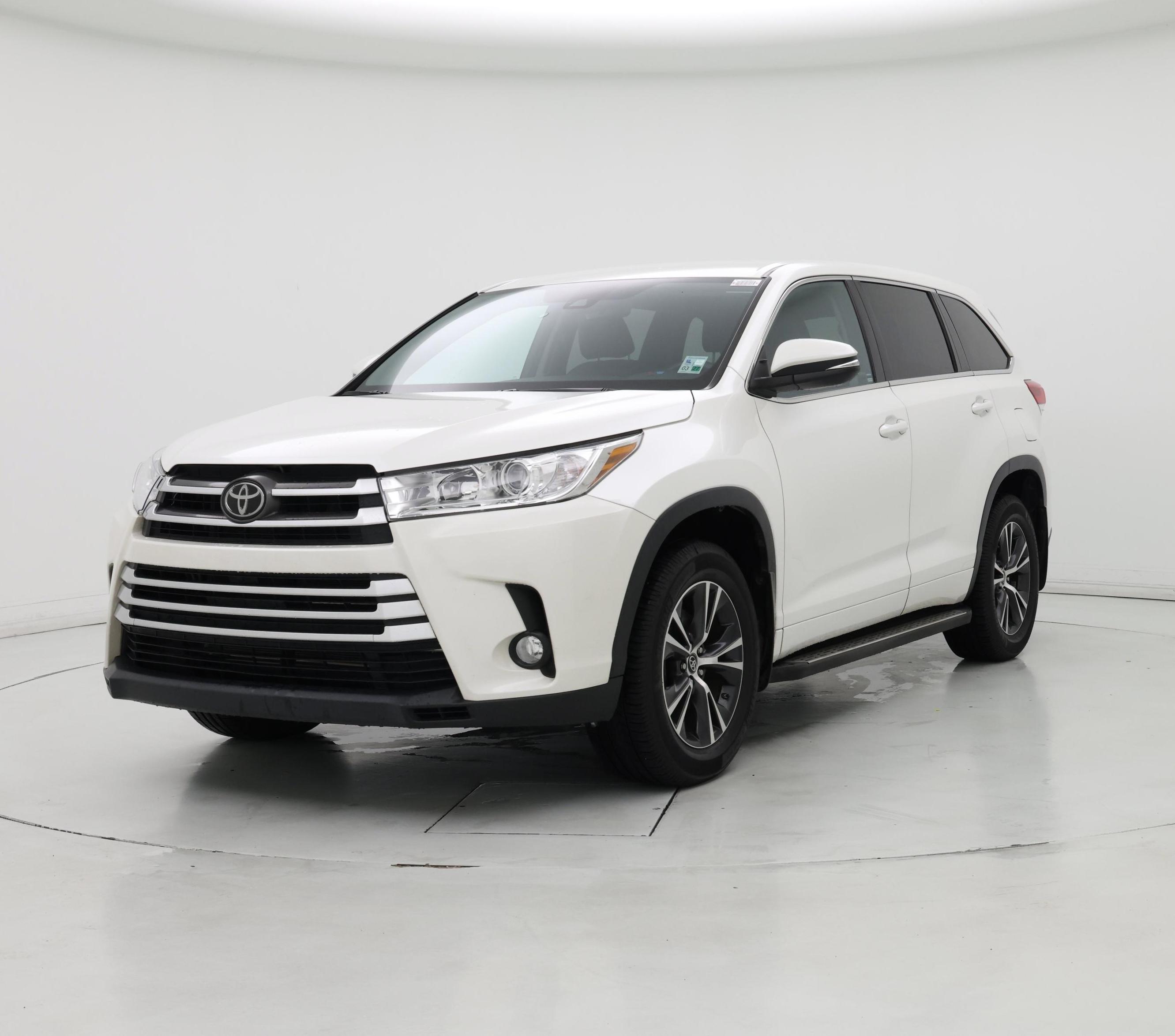 Thumbnail: 2018 Toyota Highlander - 4