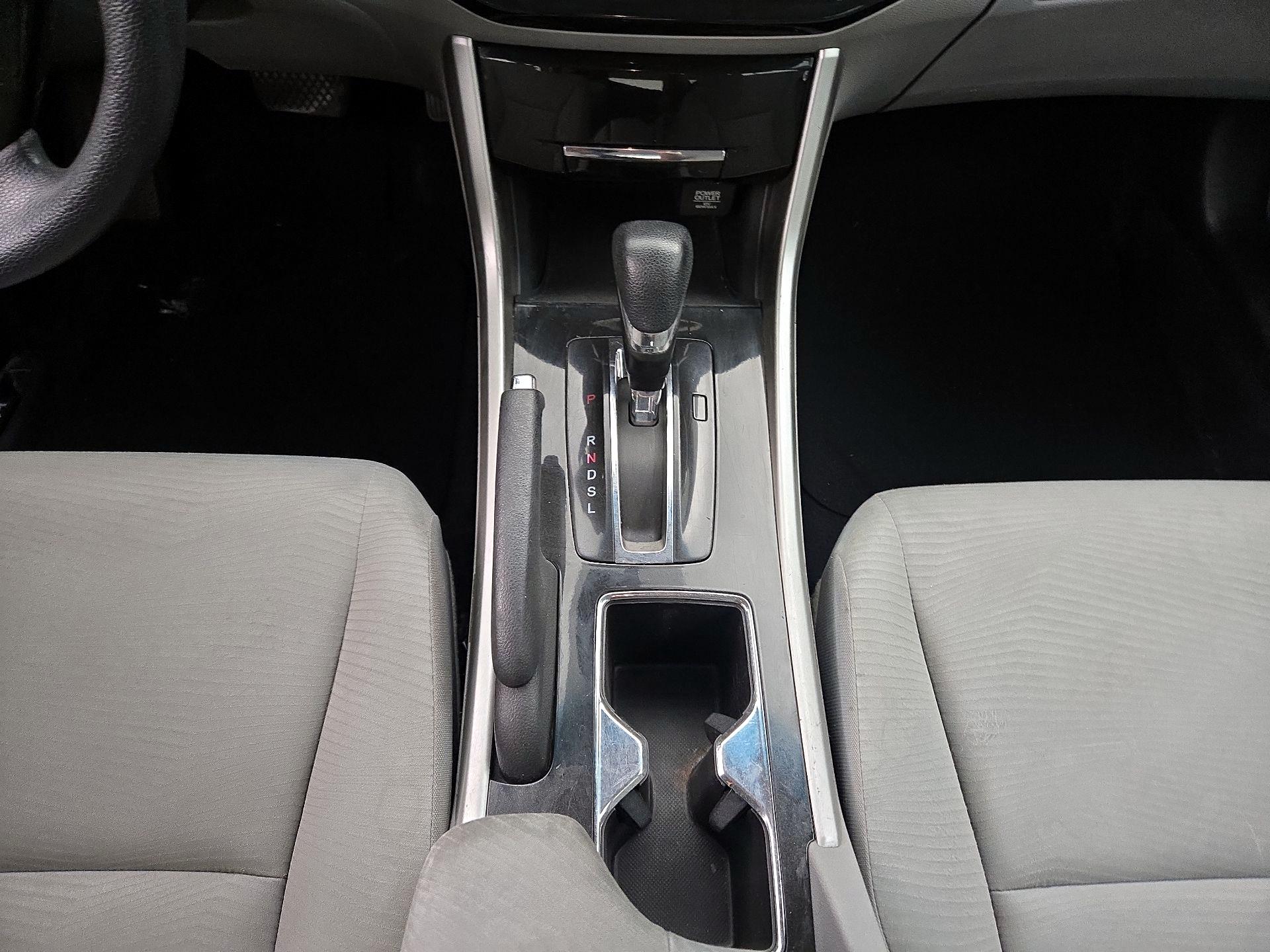Thumbnail: 2016 Honda Accord - 17