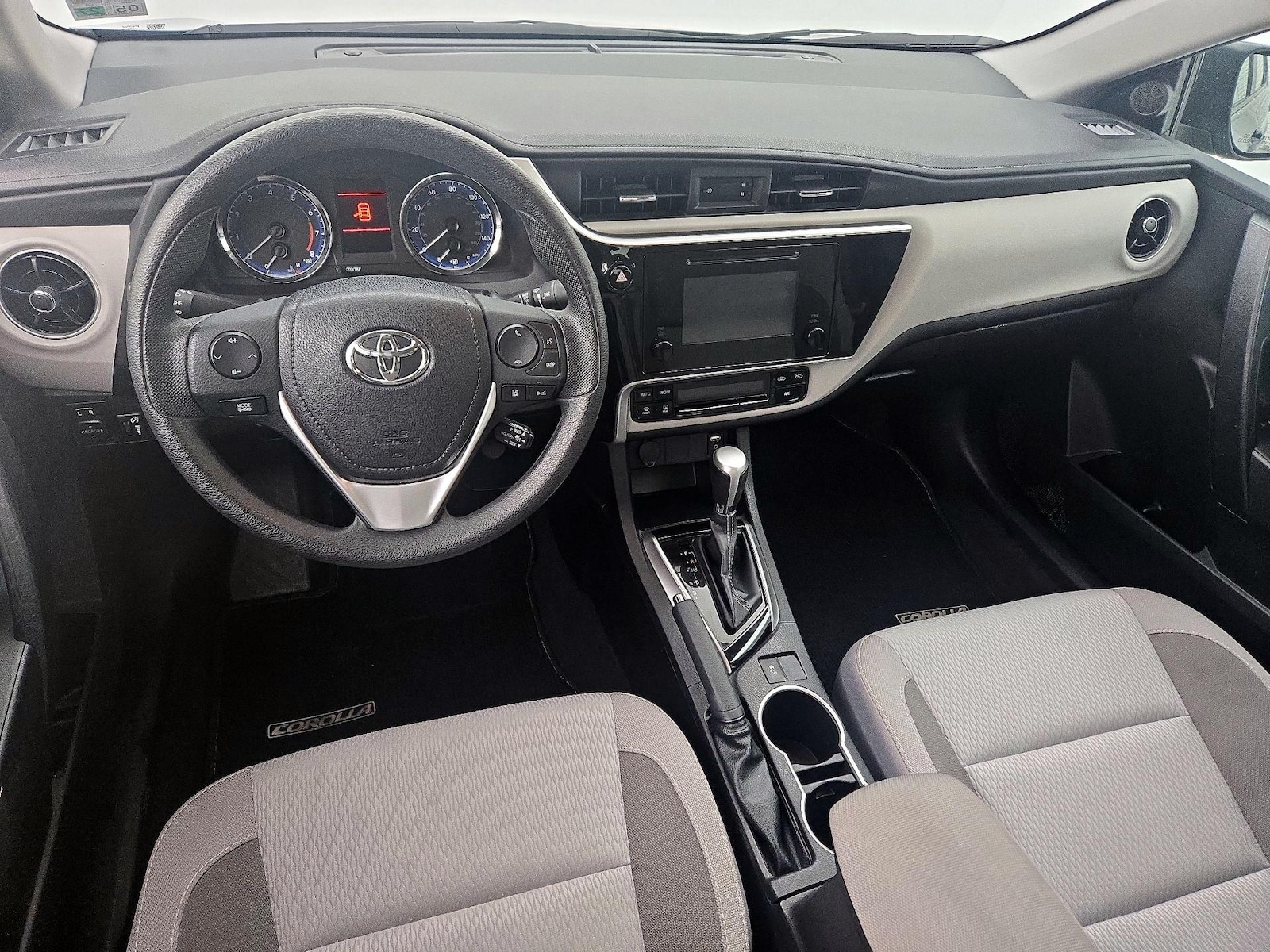 2019 Toyota Corolla LE - Photo 10
