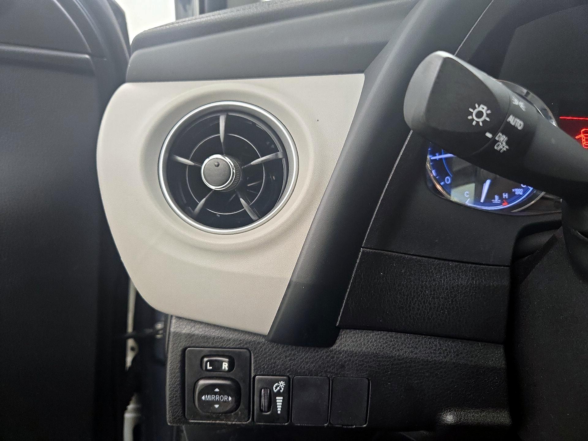 Thumbnail: 2019 Toyota Corolla - 13