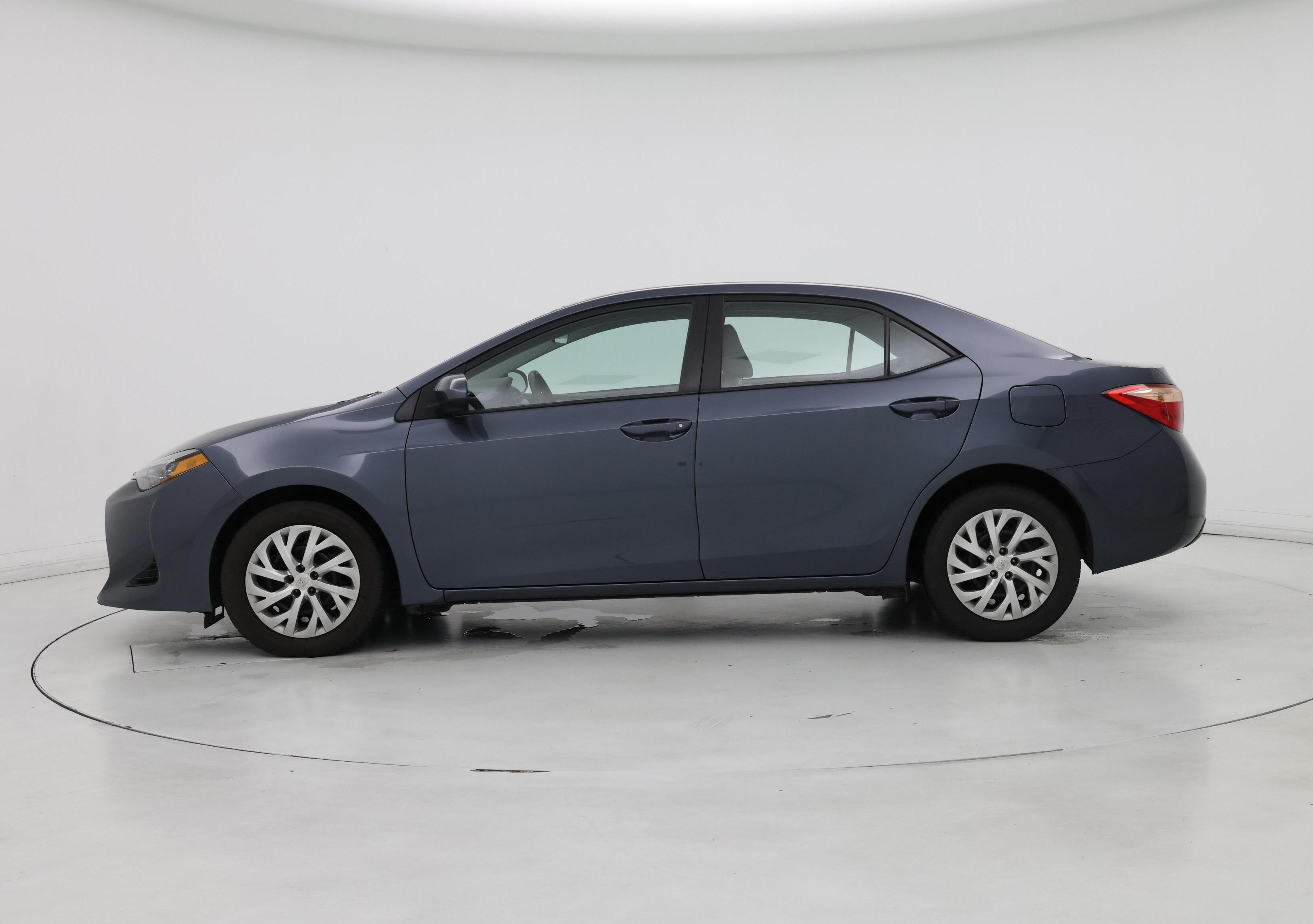 Thumbnail: 2019 Toyota Corolla - 3