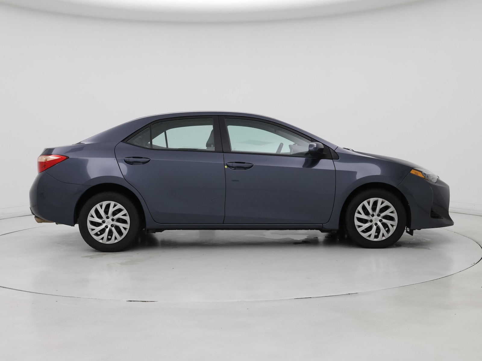 2019 Toyota Corolla LE - Photo 8