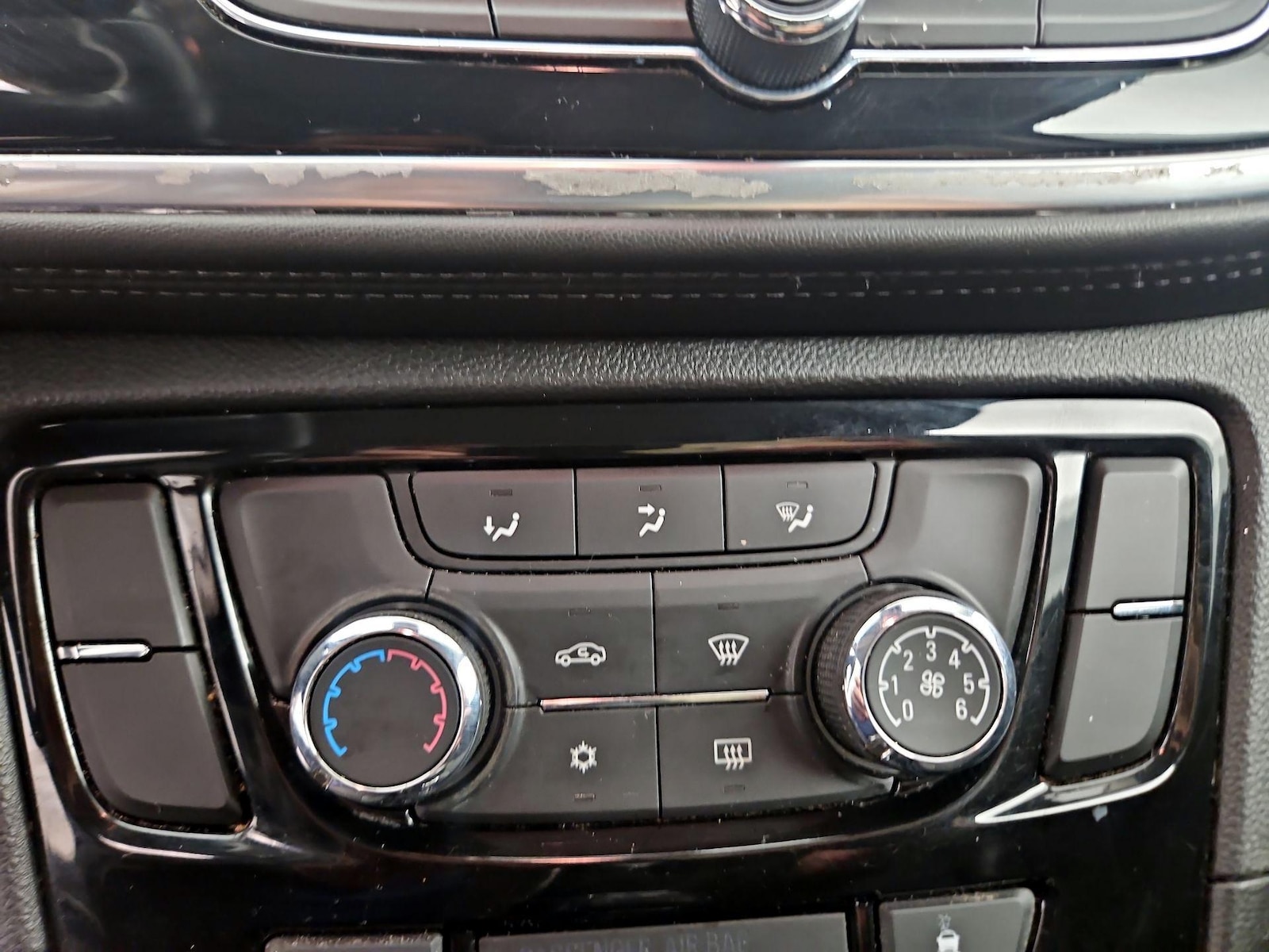 2021 Buick Encore Preferred - Photo 17
