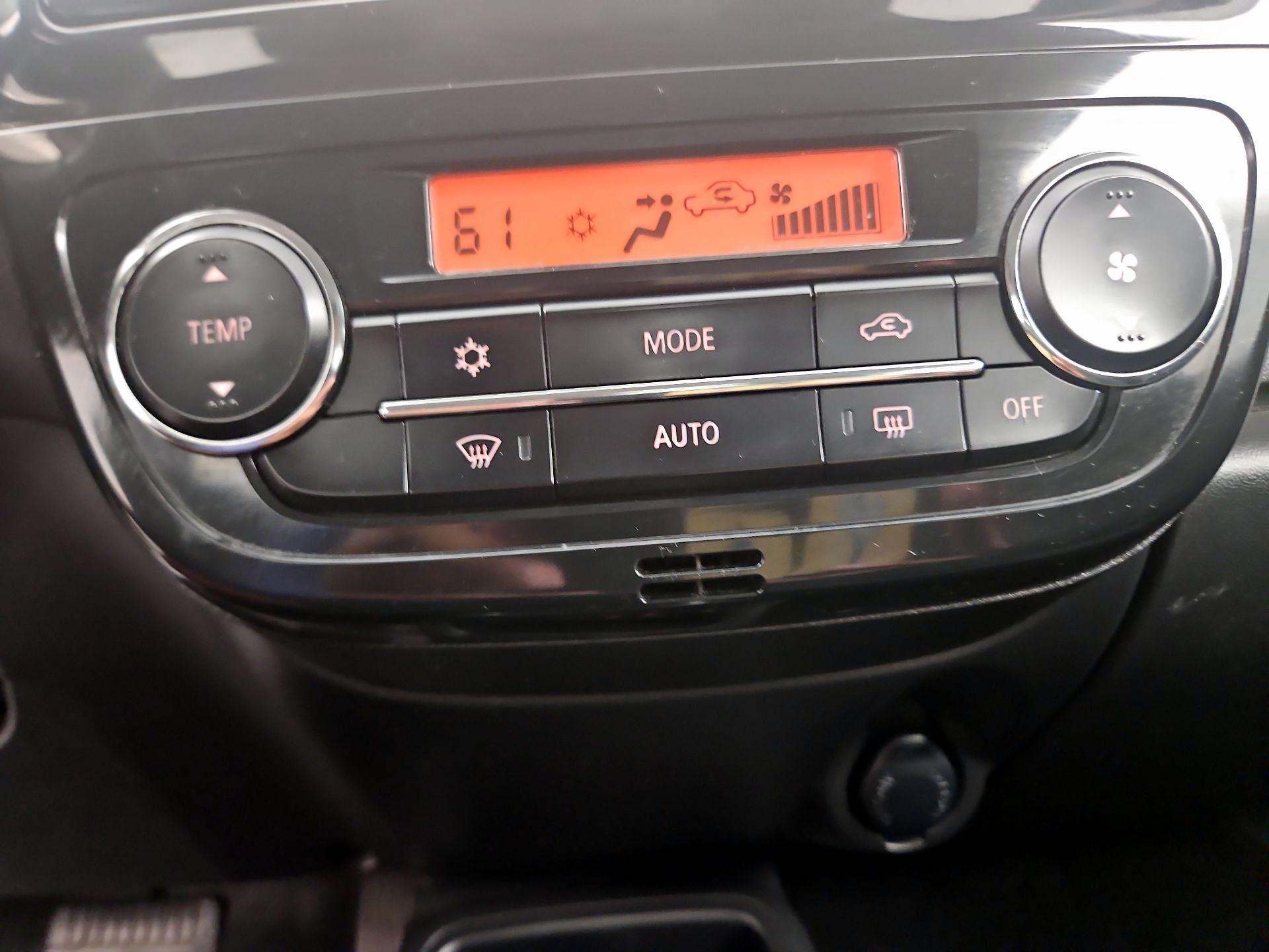 Thumbnail: 2019 Mitsubishi Mirage G4 - 14