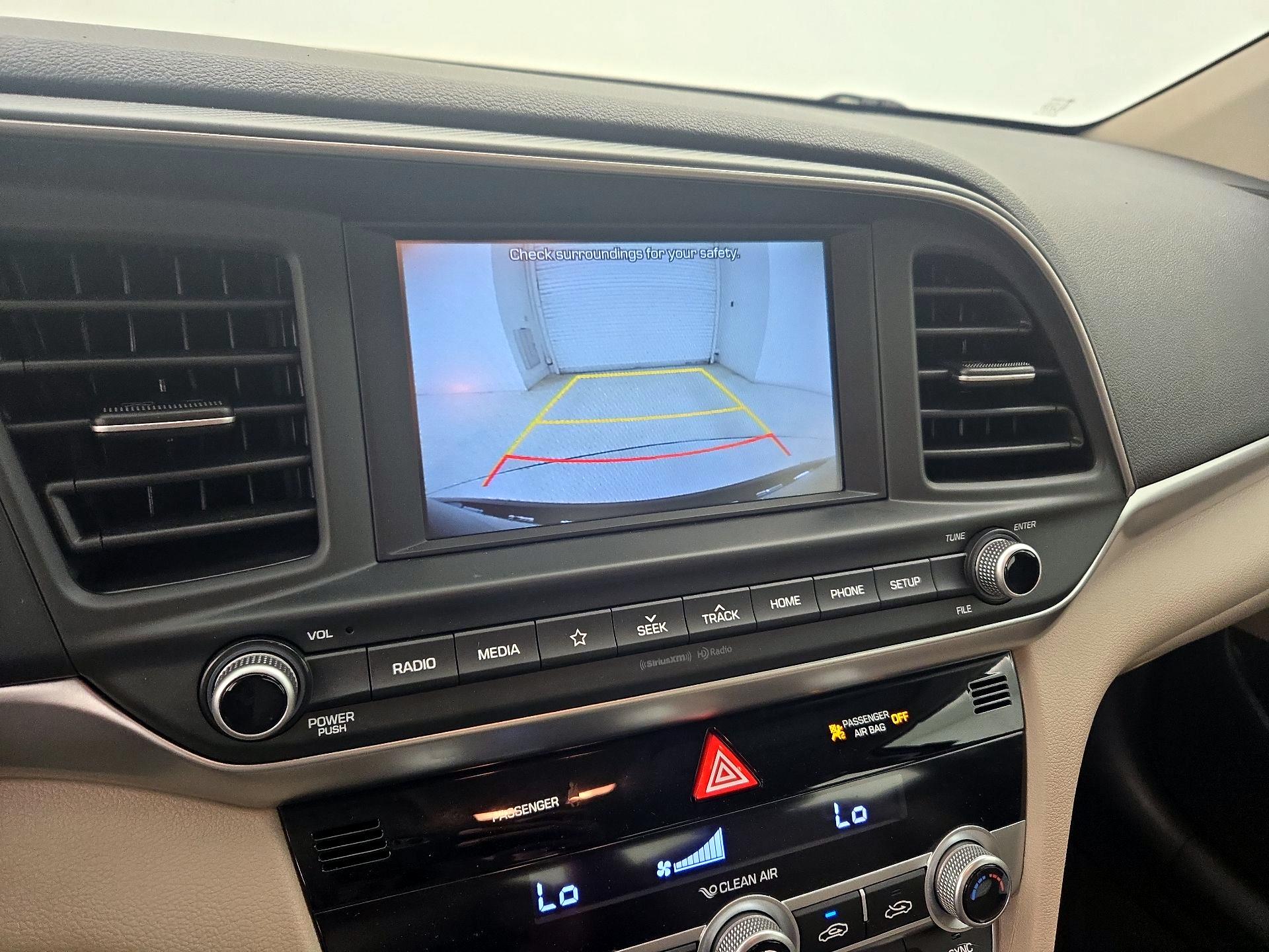 Thumbnail: 2020 Hyundai Elantra - 14