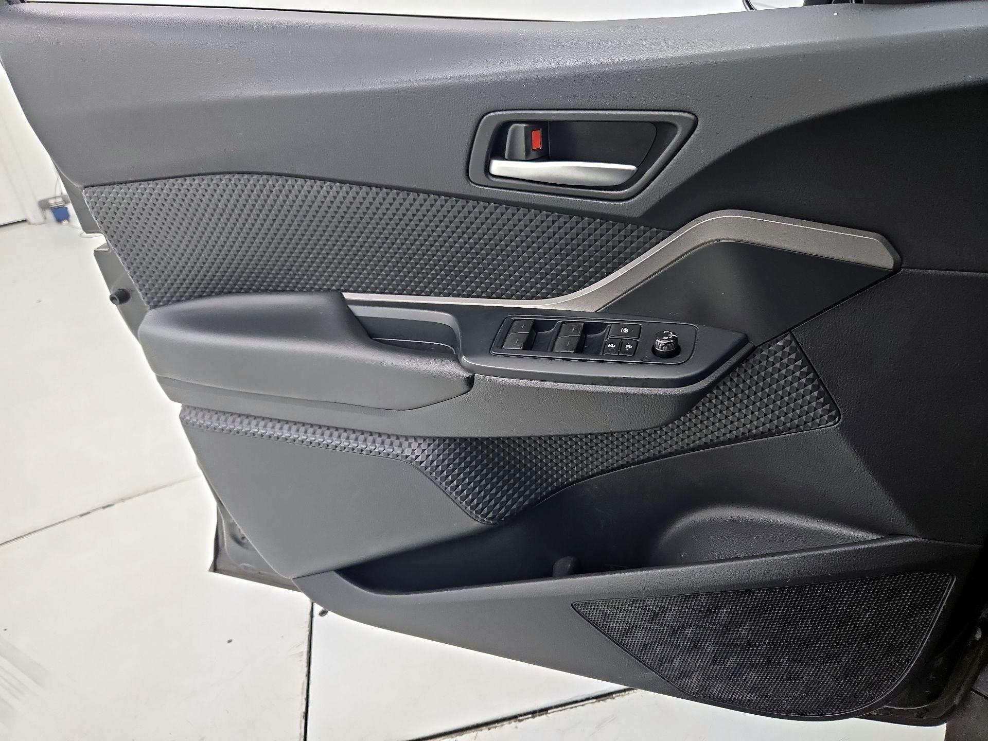 Thumbnail: 2020 Toyota C-HR - 12