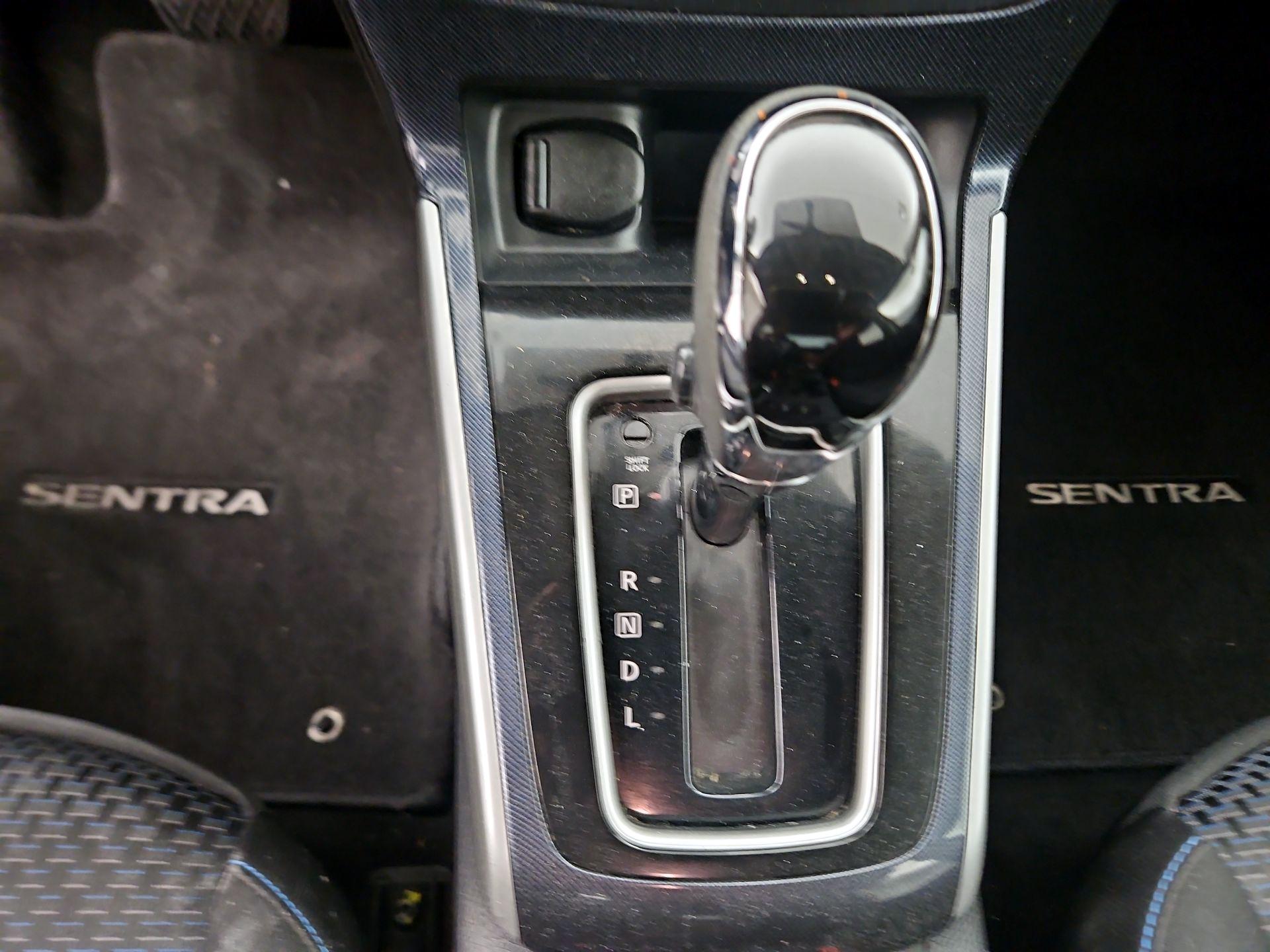 Thumbnail: 2017 Nissan Sentra - 15