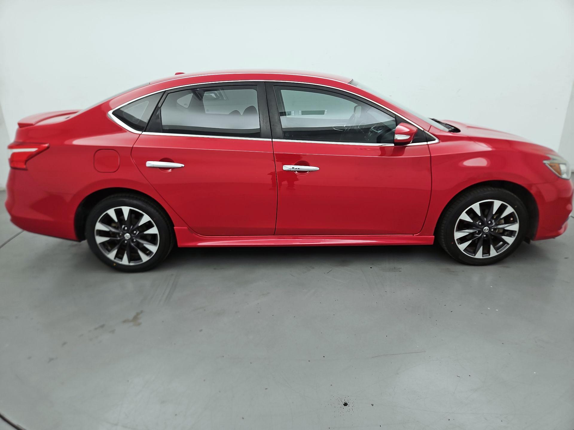Thumbnail: 2017 Nissan Sentra - 4