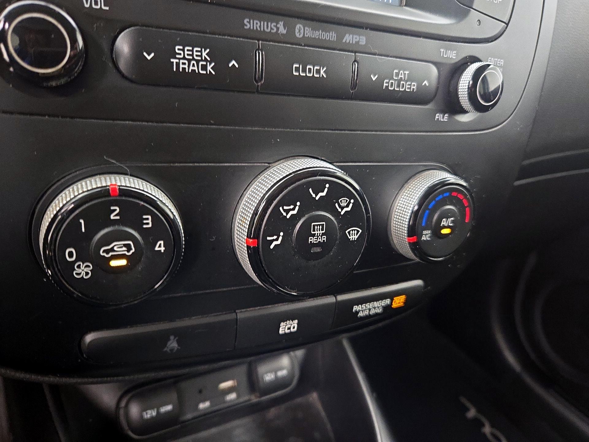 Thumbnail: 2016 Kia Soul - 16