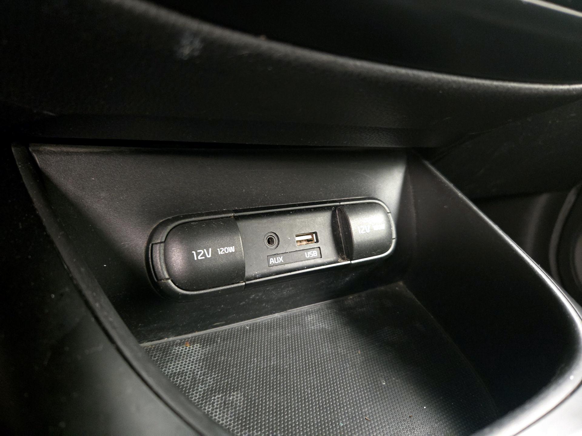 Thumbnail: 2016 Kia Soul - 18
