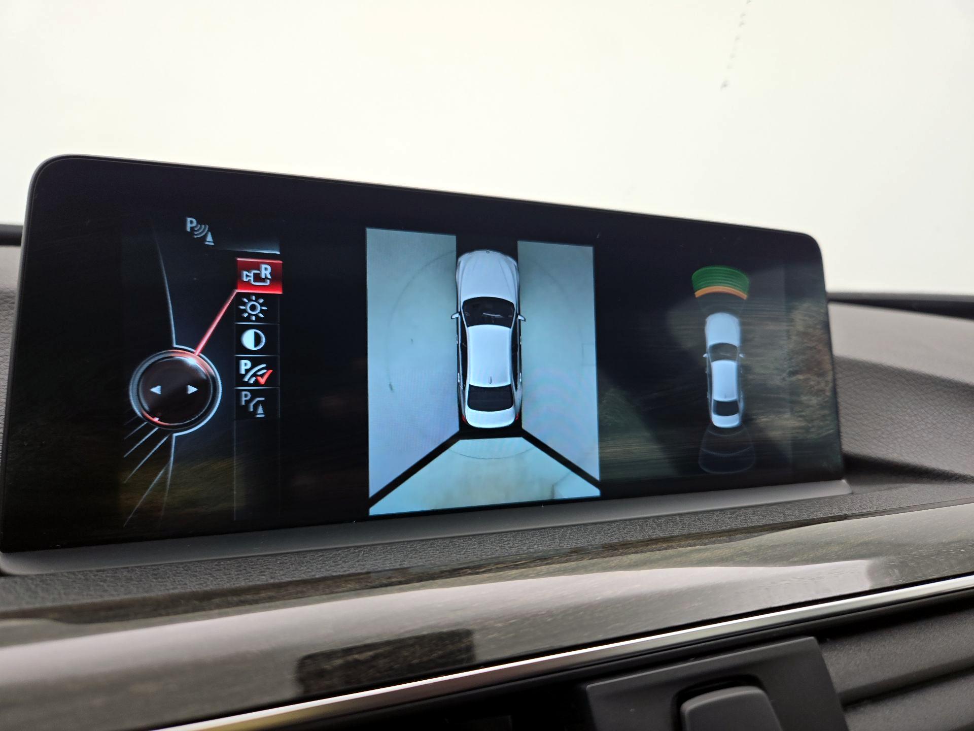 Thumbnail: 2016 BMW 3 Series - 15