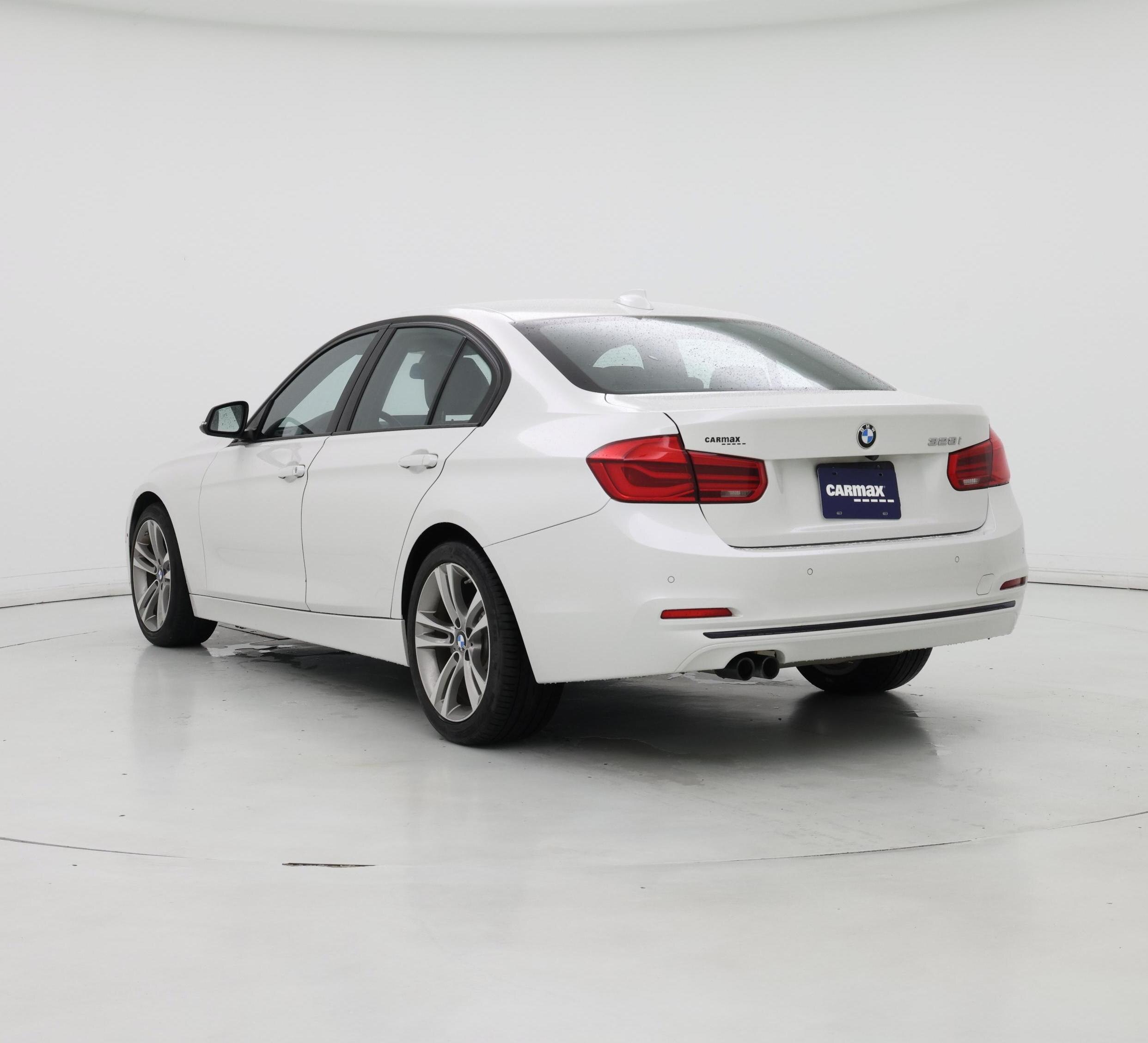 Thumbnail: 2016 BMW 3 Series - 2