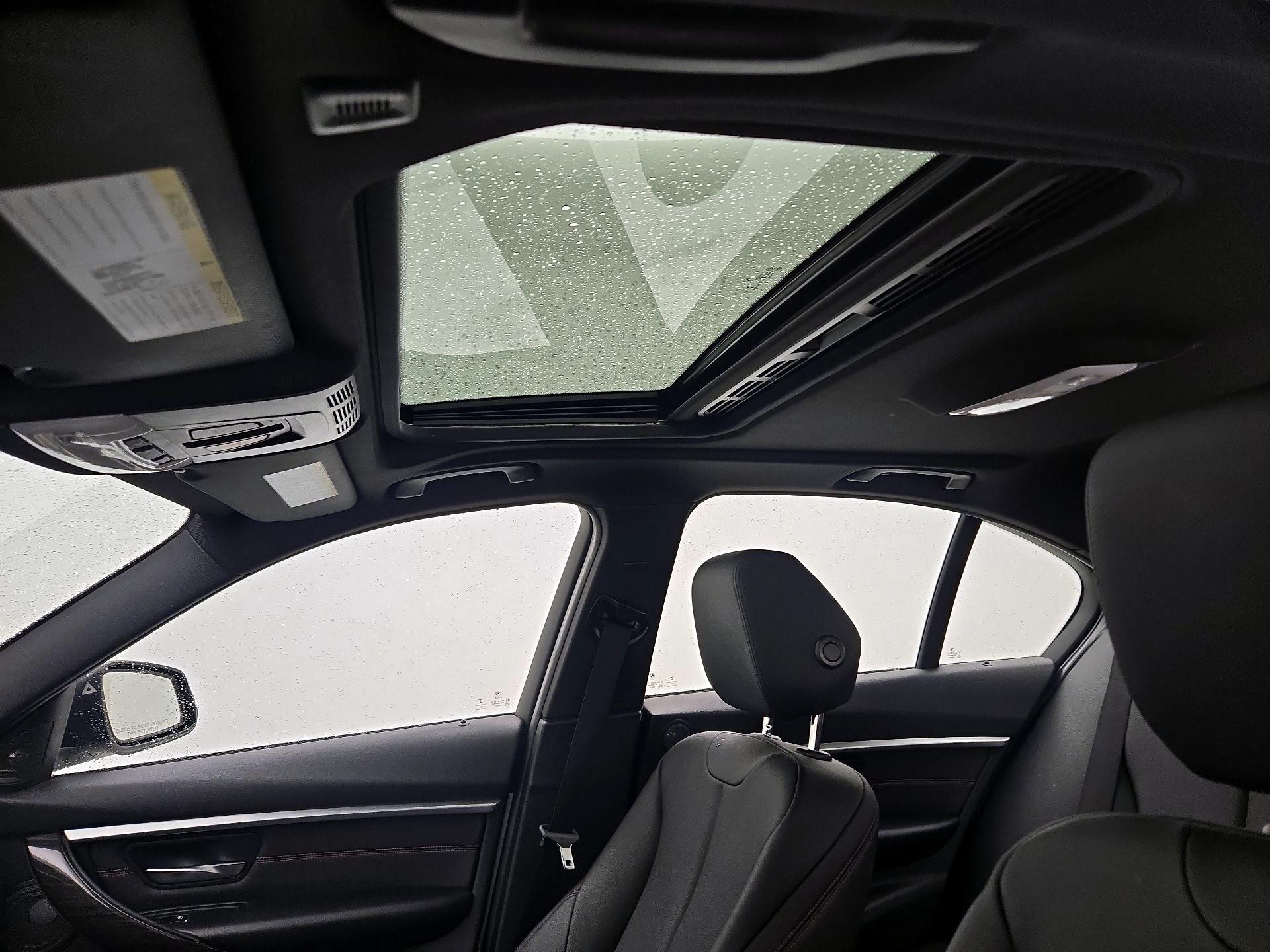 Thumbnail: 2016 BMW 3 Series - 20