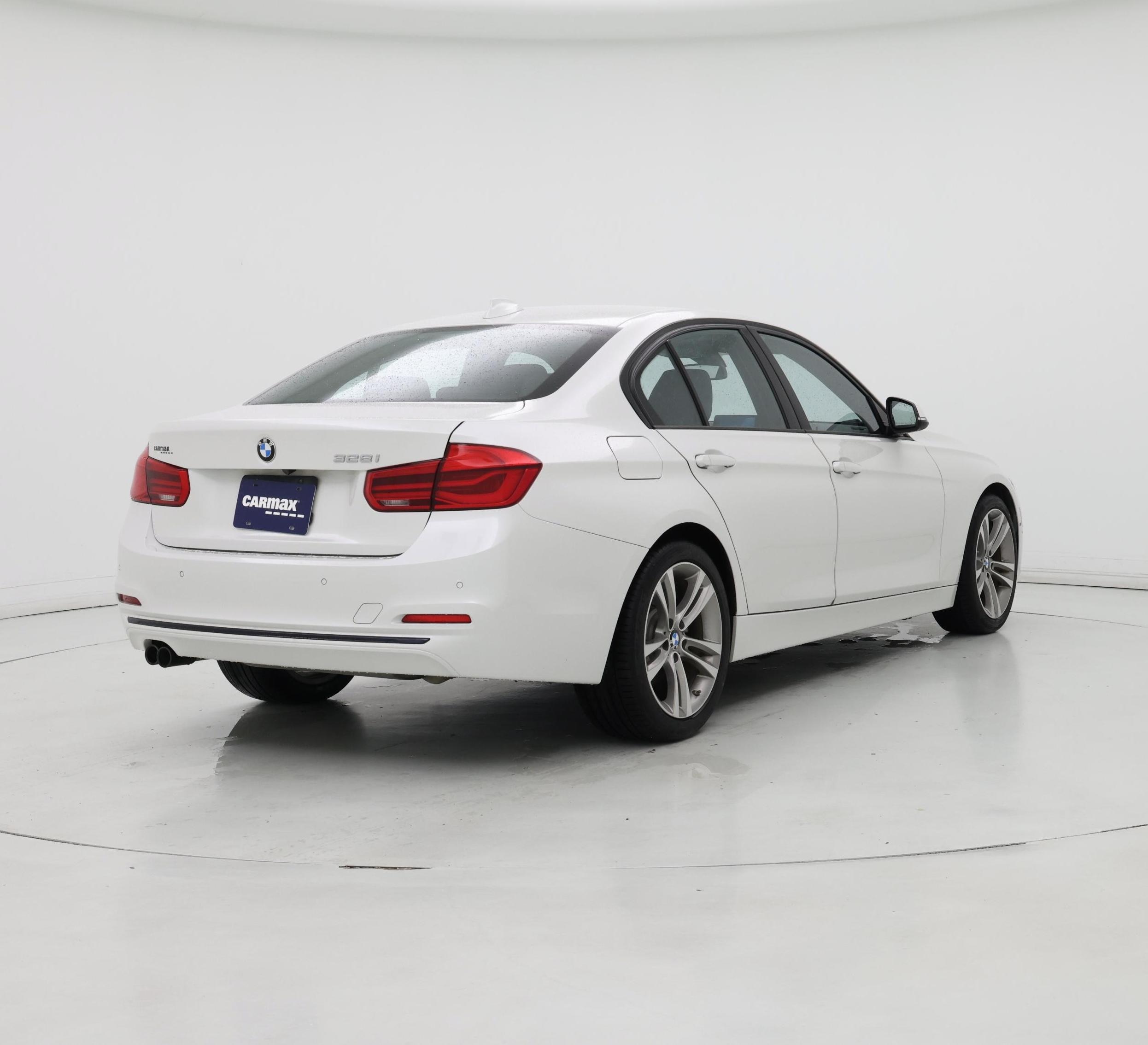 Thumbnail: 2016 BMW 3 Series - 8