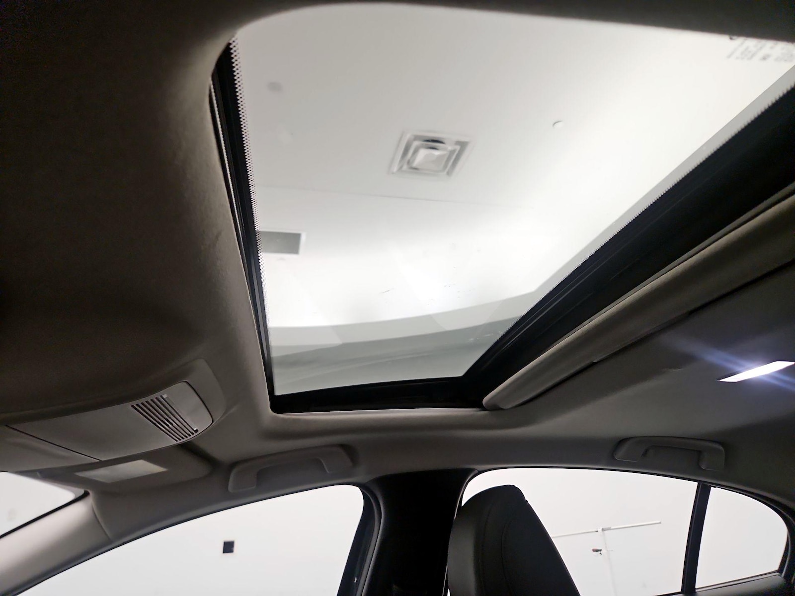 2025 Mazda Mazda3 Preferred - Photo 19