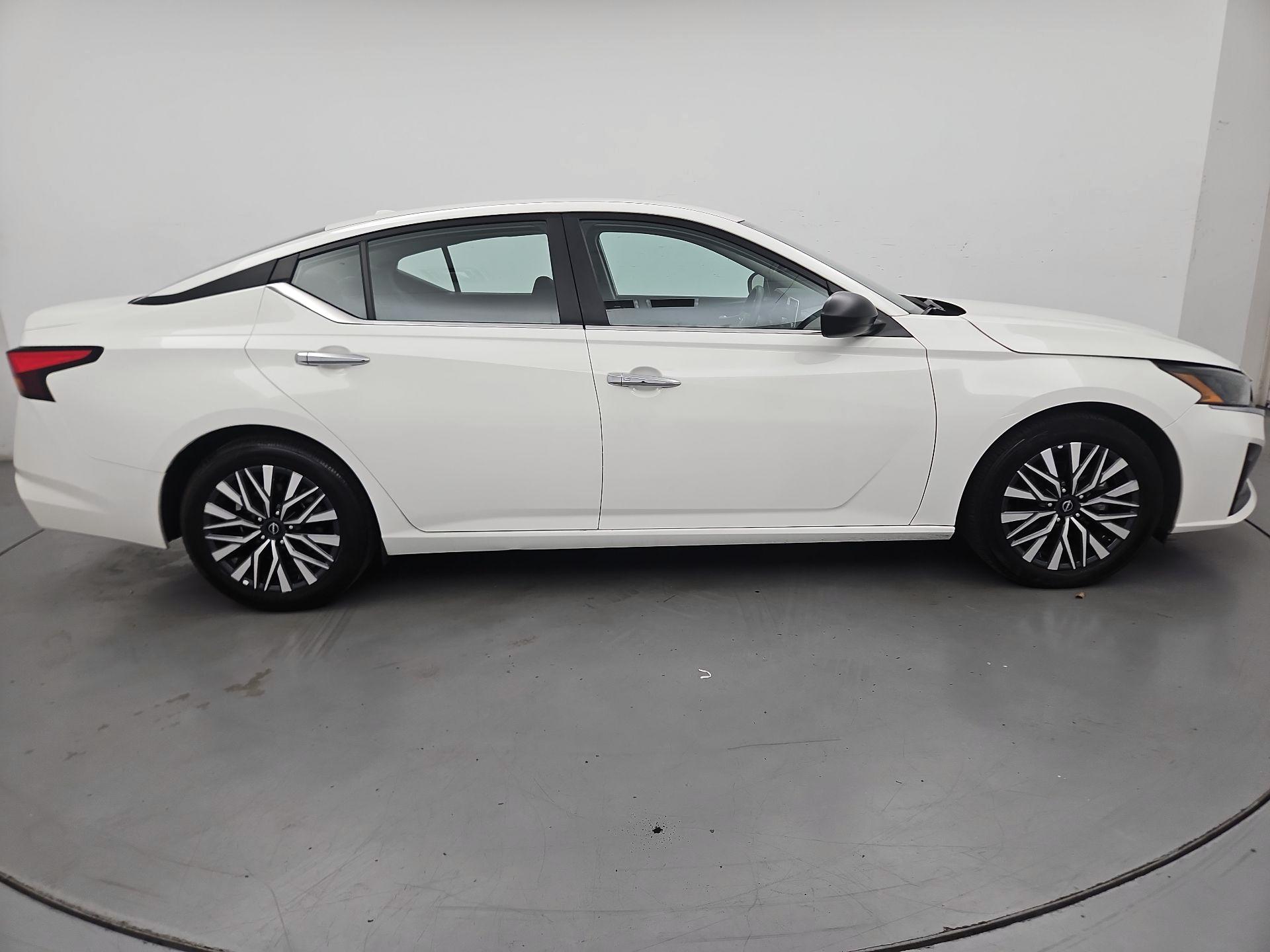 Thumbnail: 2025 Nissan Altima - 4