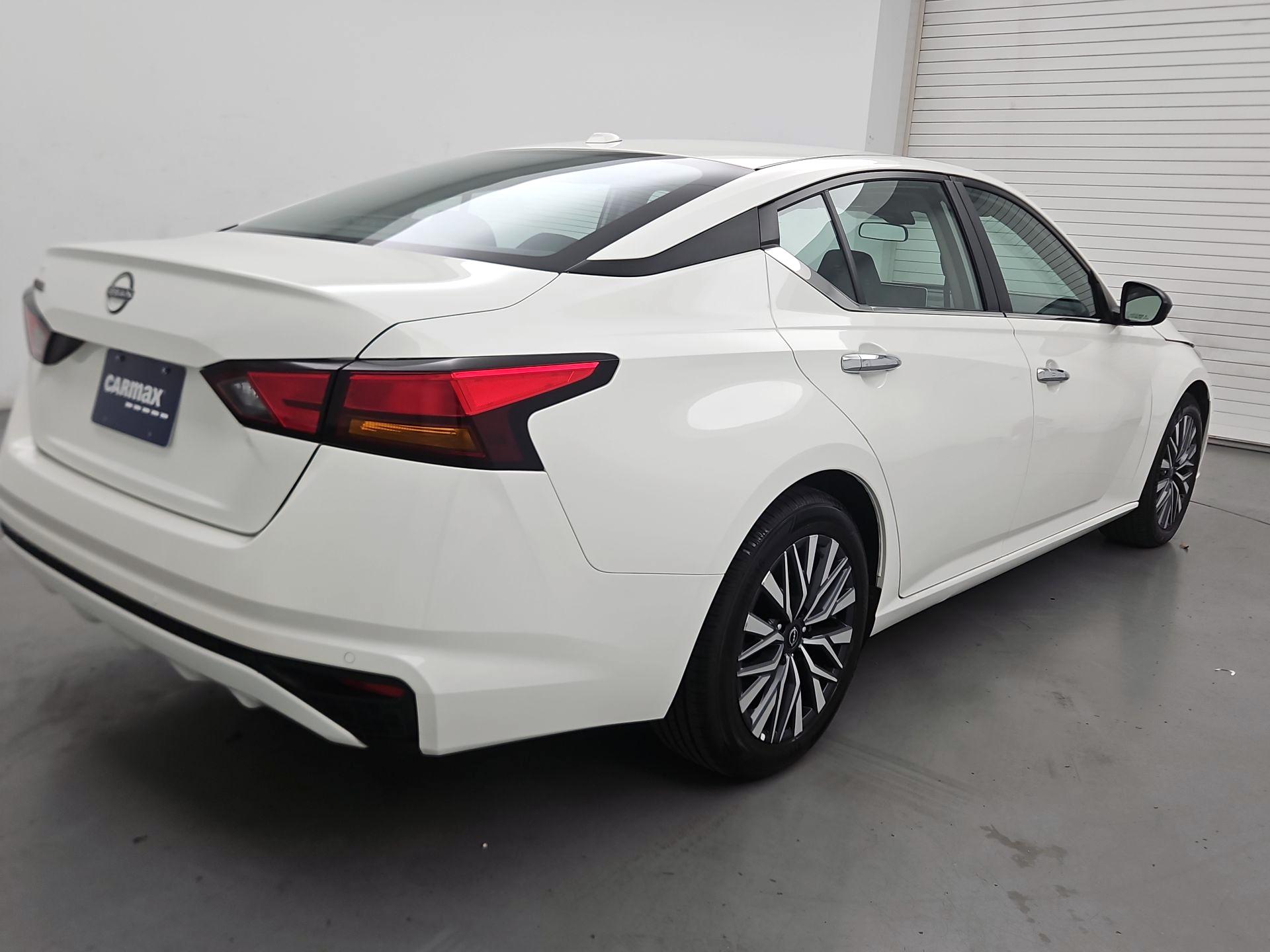 Thumbnail: 2025 Nissan Altima - 5