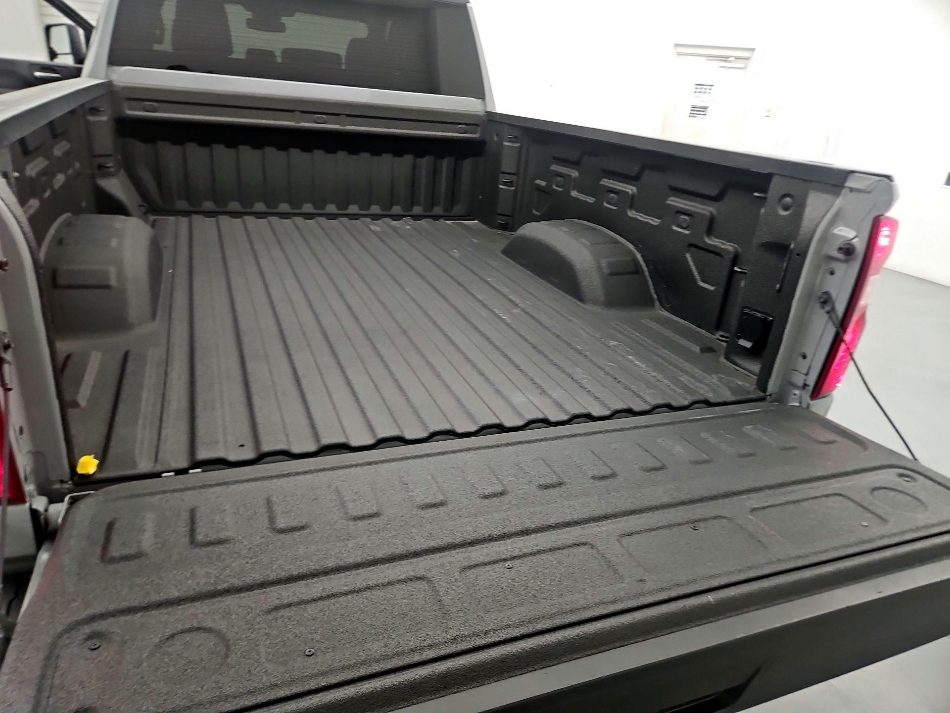 Thumbnail: 2025 Chevrolet Silverado 2500 - 20