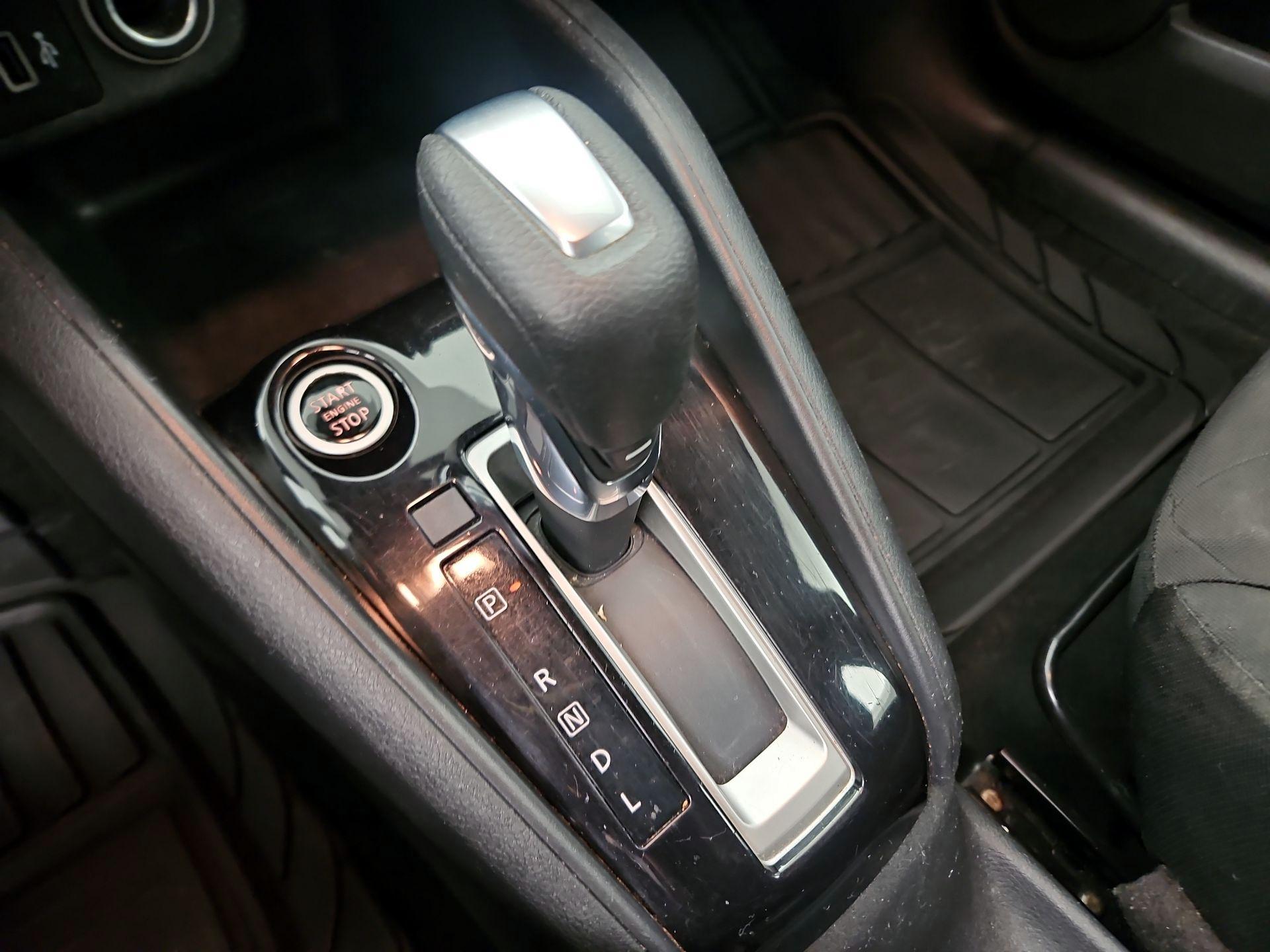 Thumbnail: 2020 Nissan Kicks - 15