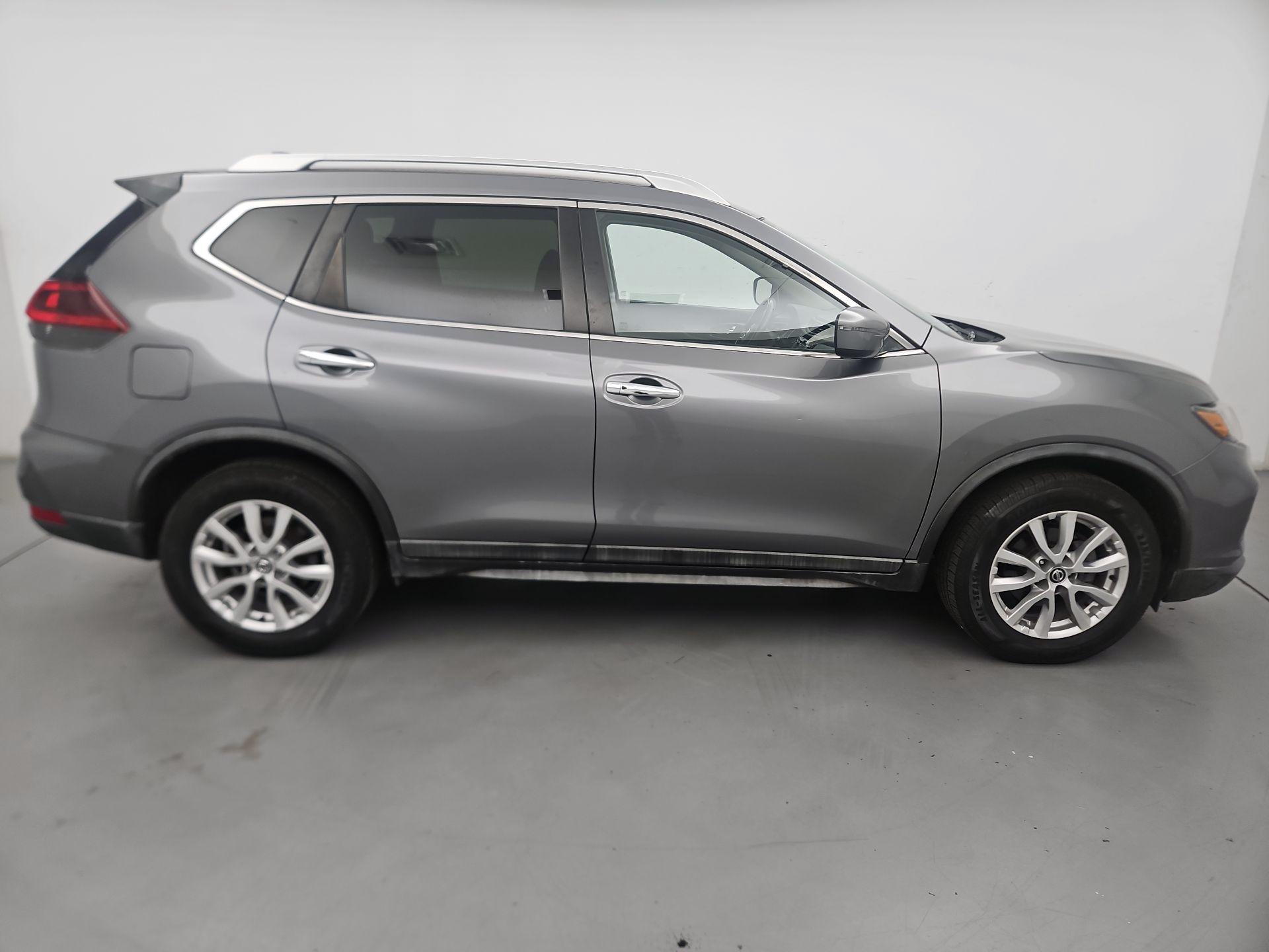 Thumbnail: 2019 Nissan Rogue - 4