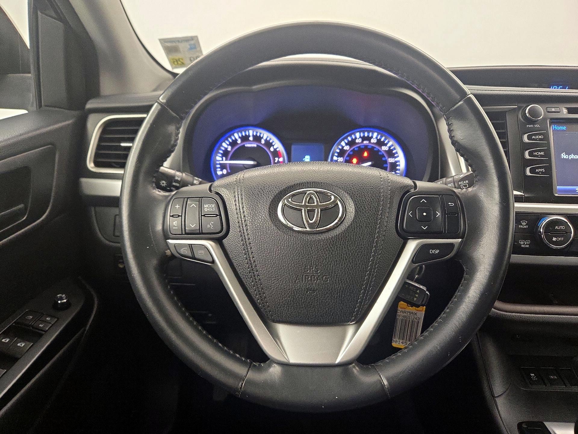 Thumbnail: 2016 Toyota Highlander - 10