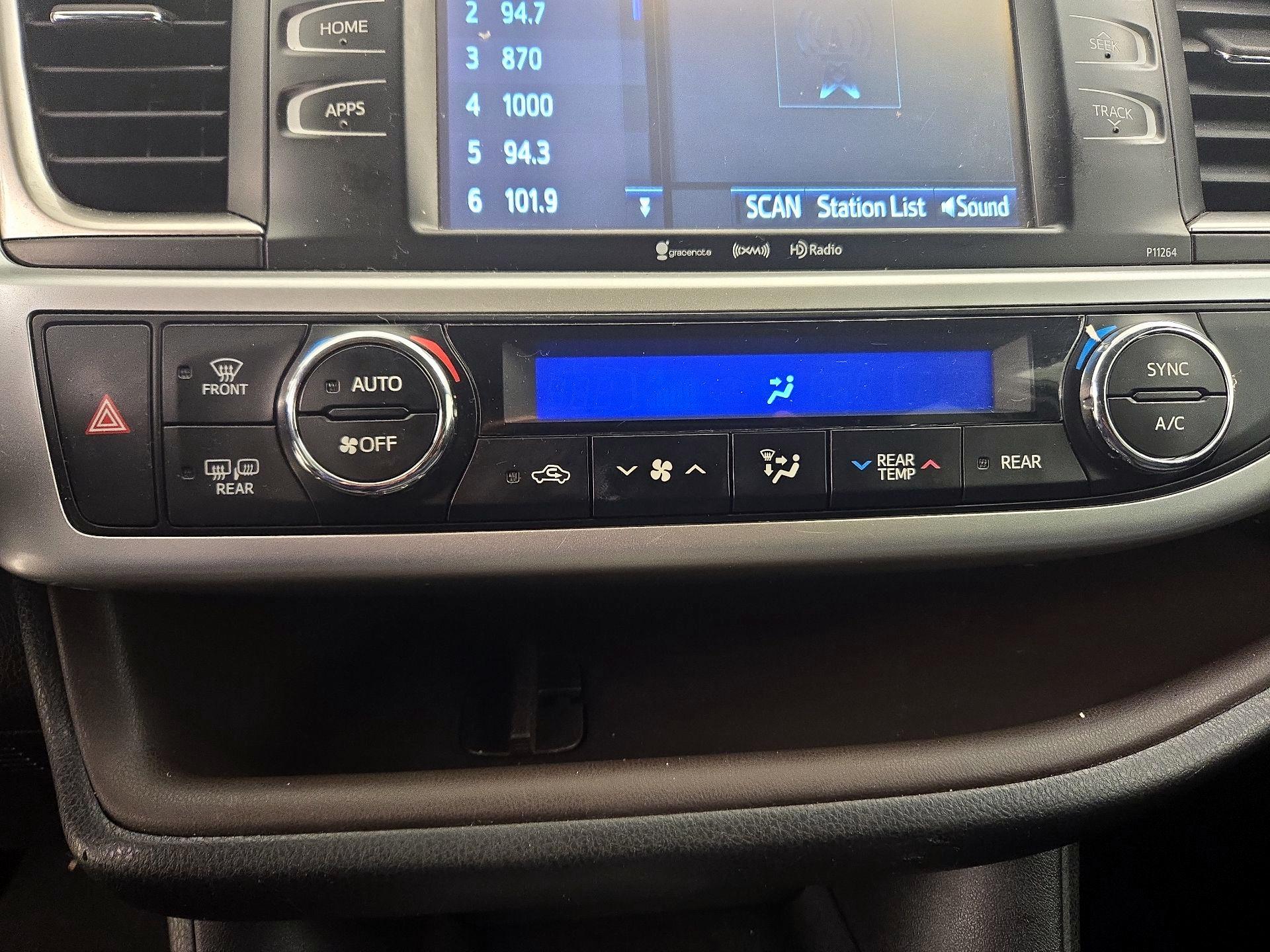 Thumbnail: 2016 Toyota Highlander - 15