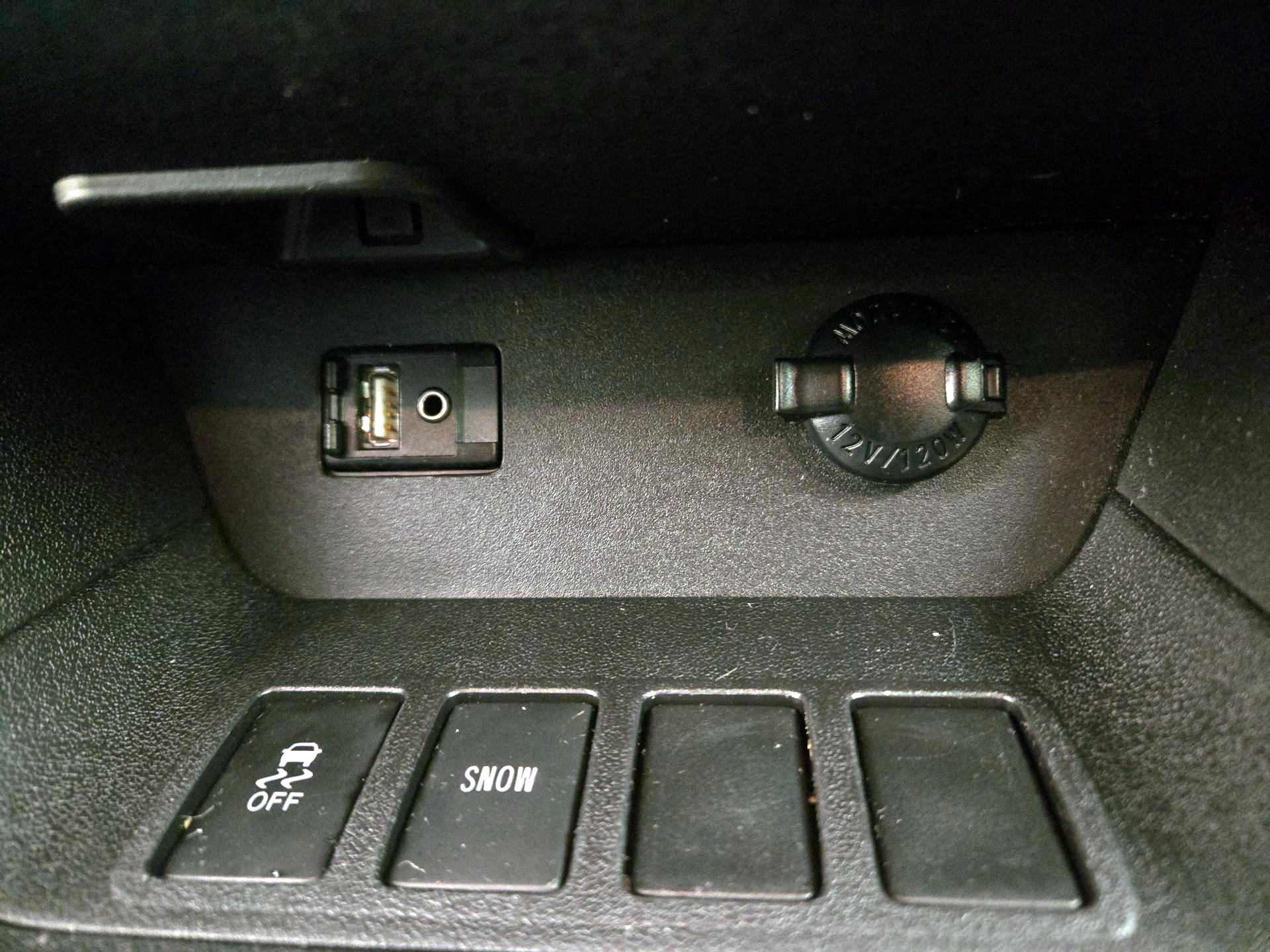 Thumbnail: 2016 Toyota Highlander - 17