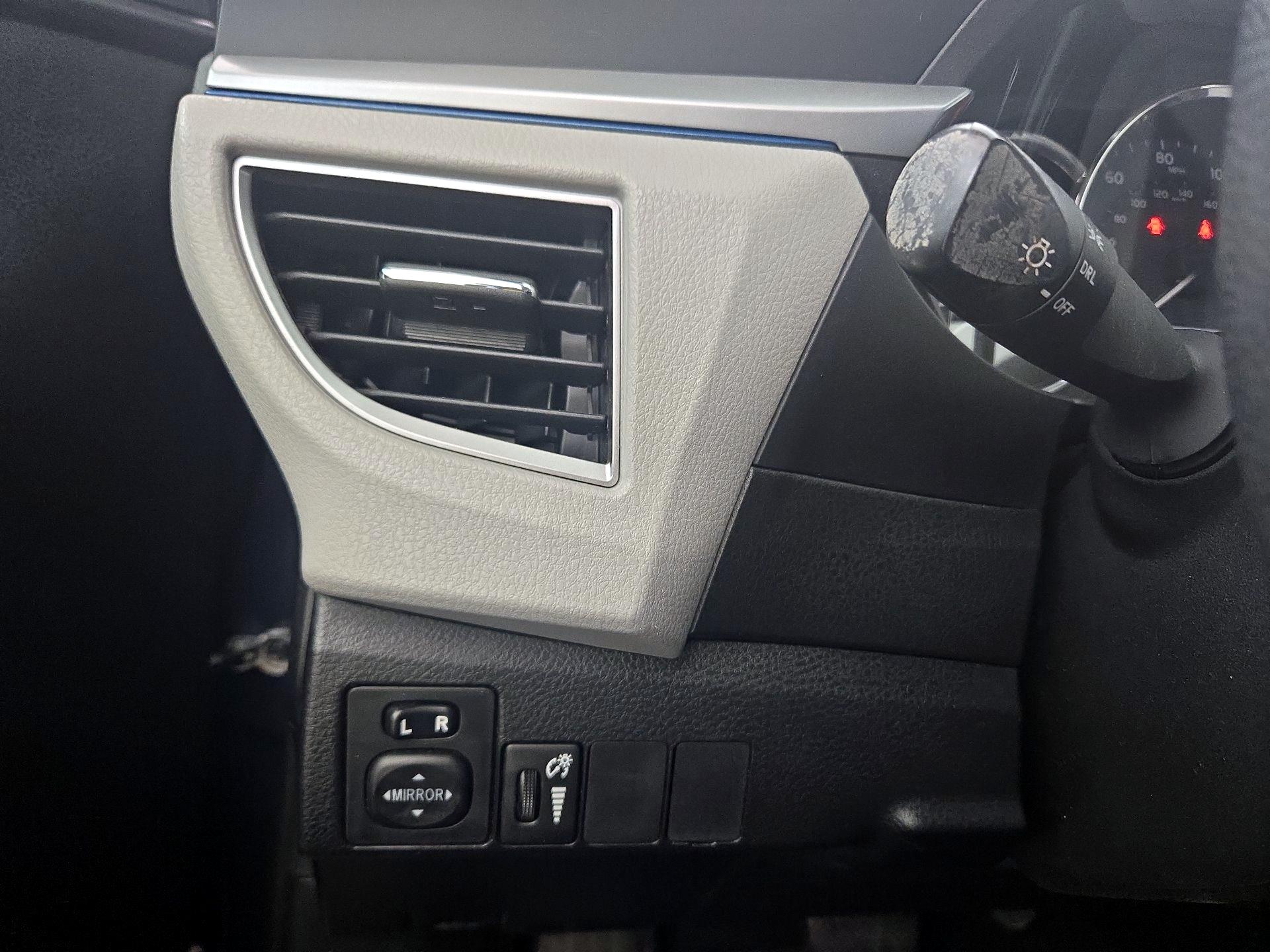 Thumbnail: 2014 Toyota Corolla - 13