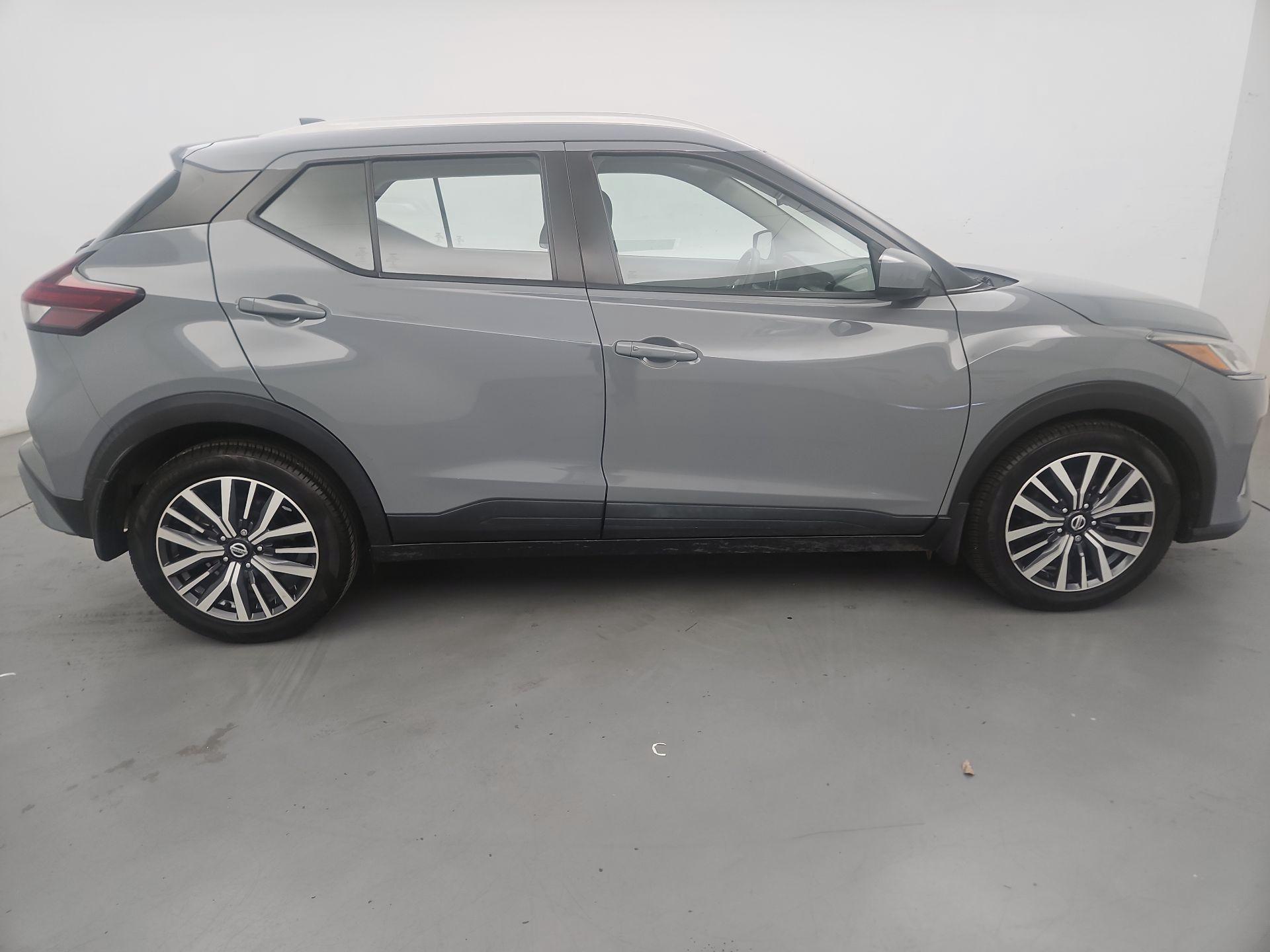 Thumbnail: 2021 Nissan Kicks - 4