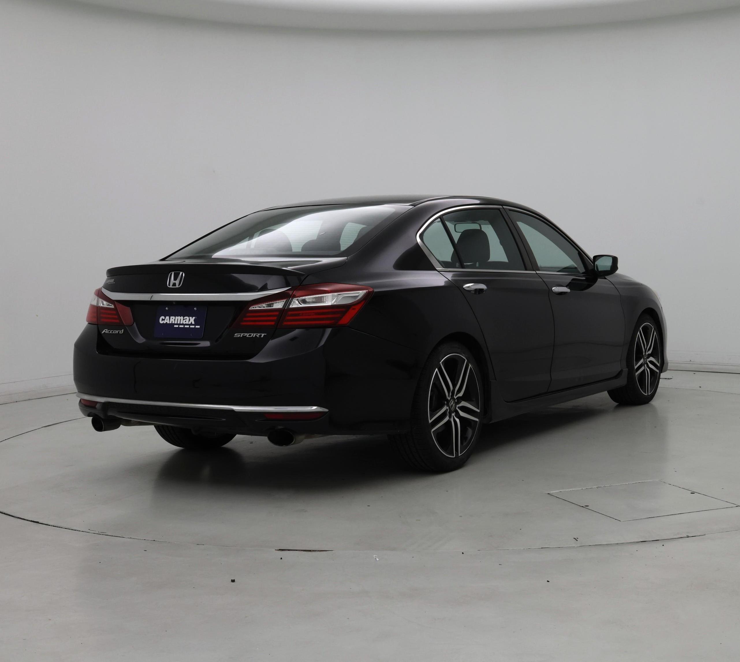 Thumbnail: 2017 Honda Accord - 8