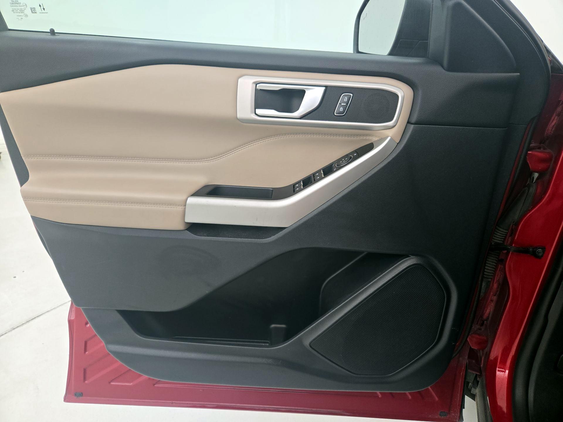 Thumbnail: 2021 Ford Explorer - 12