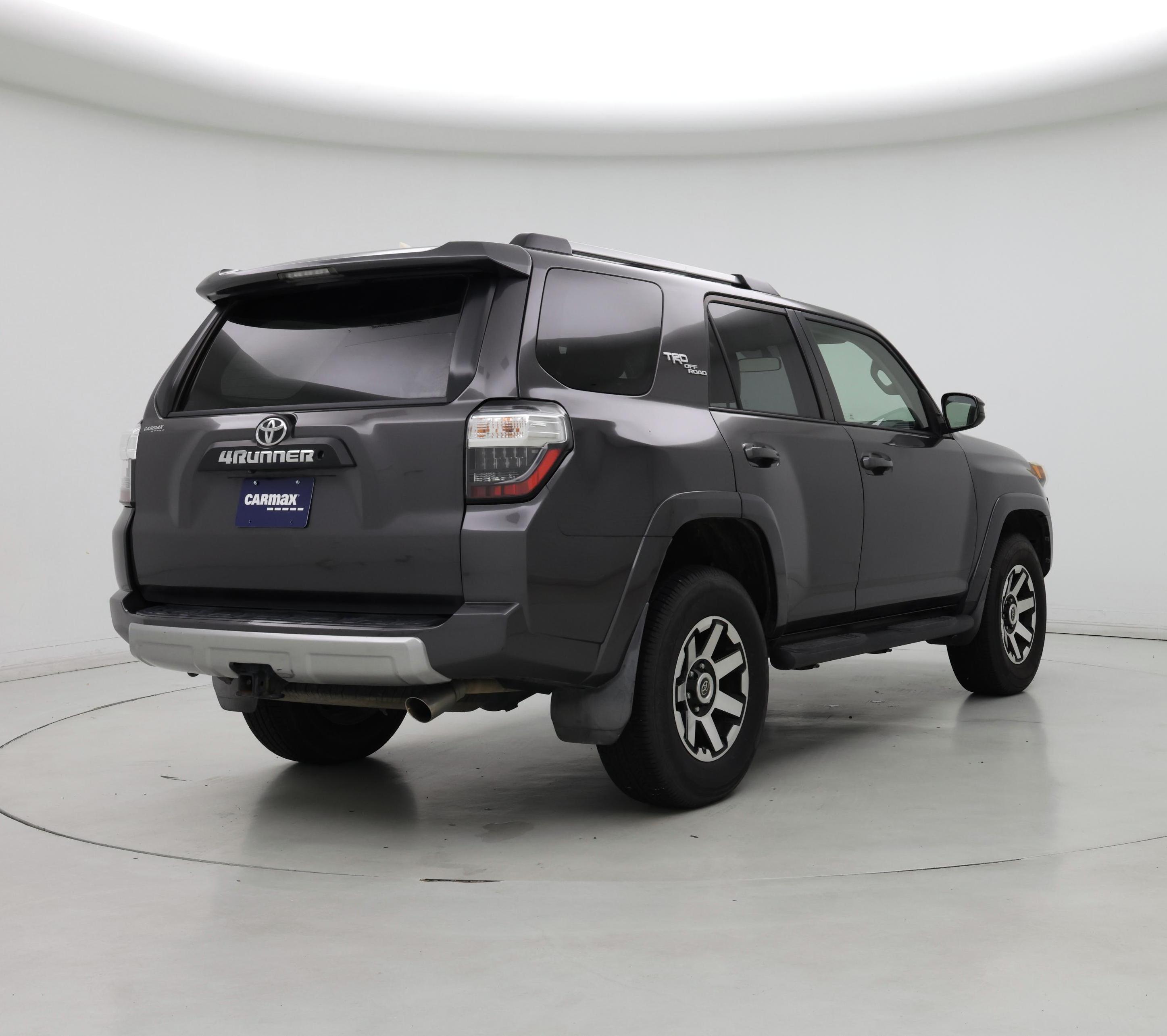 Thumbnail: 2017 Toyota 4Runner - 8