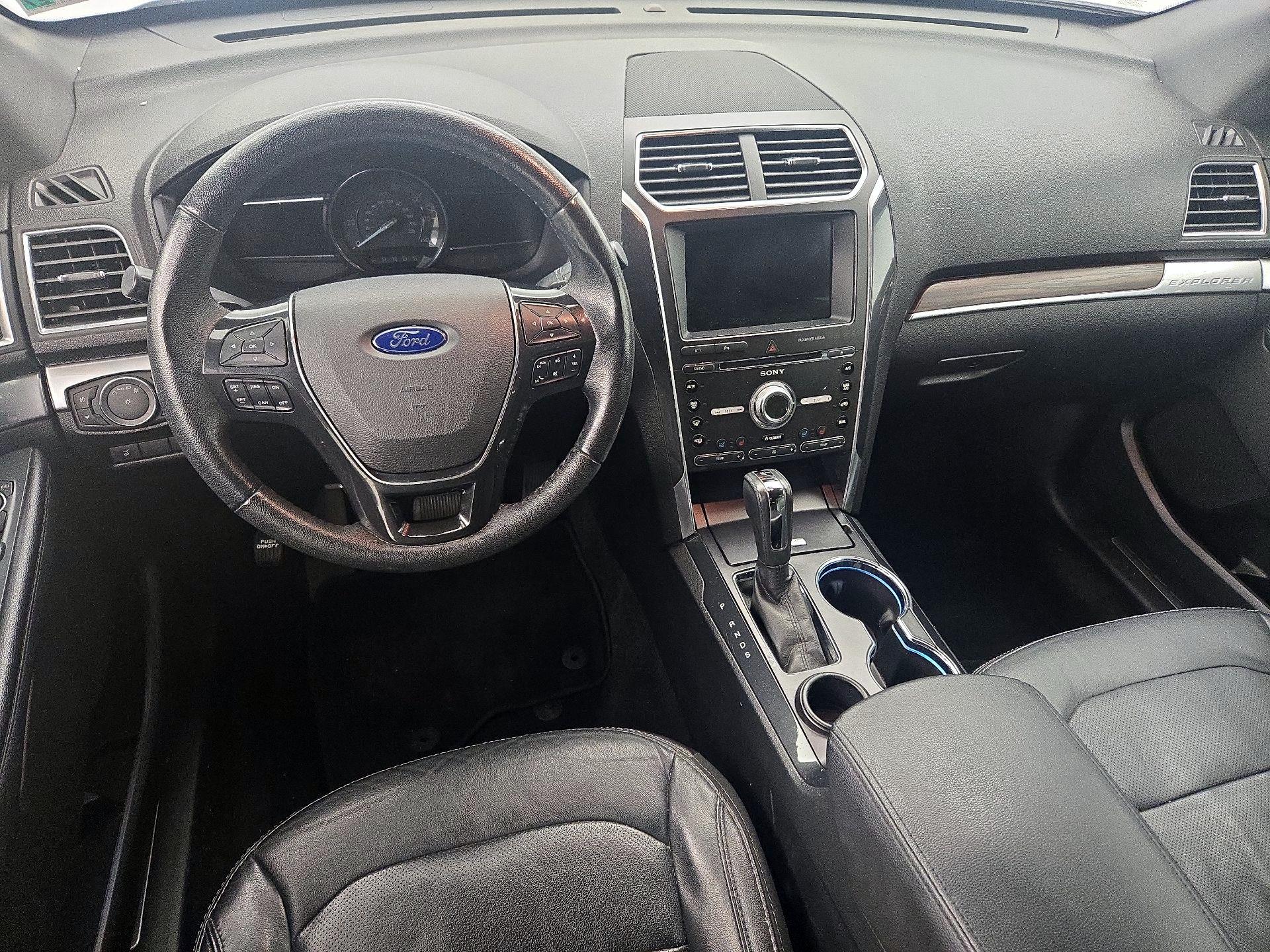 Thumbnail: 2017 Ford Explorer - 9