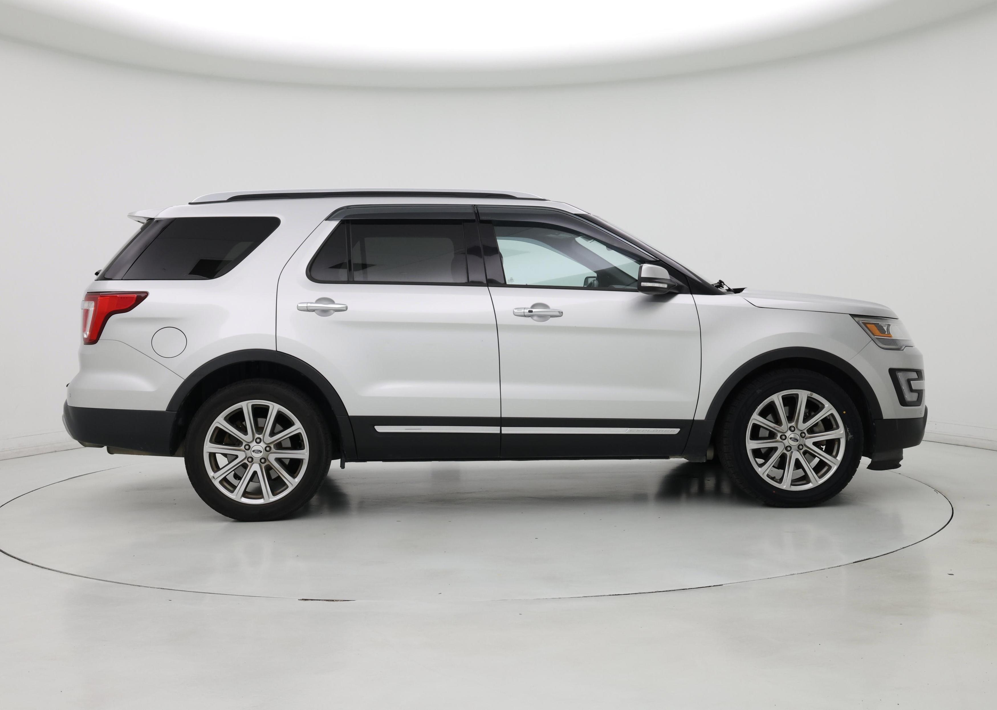 Thumbnail: 2017 Ford Explorer - 7