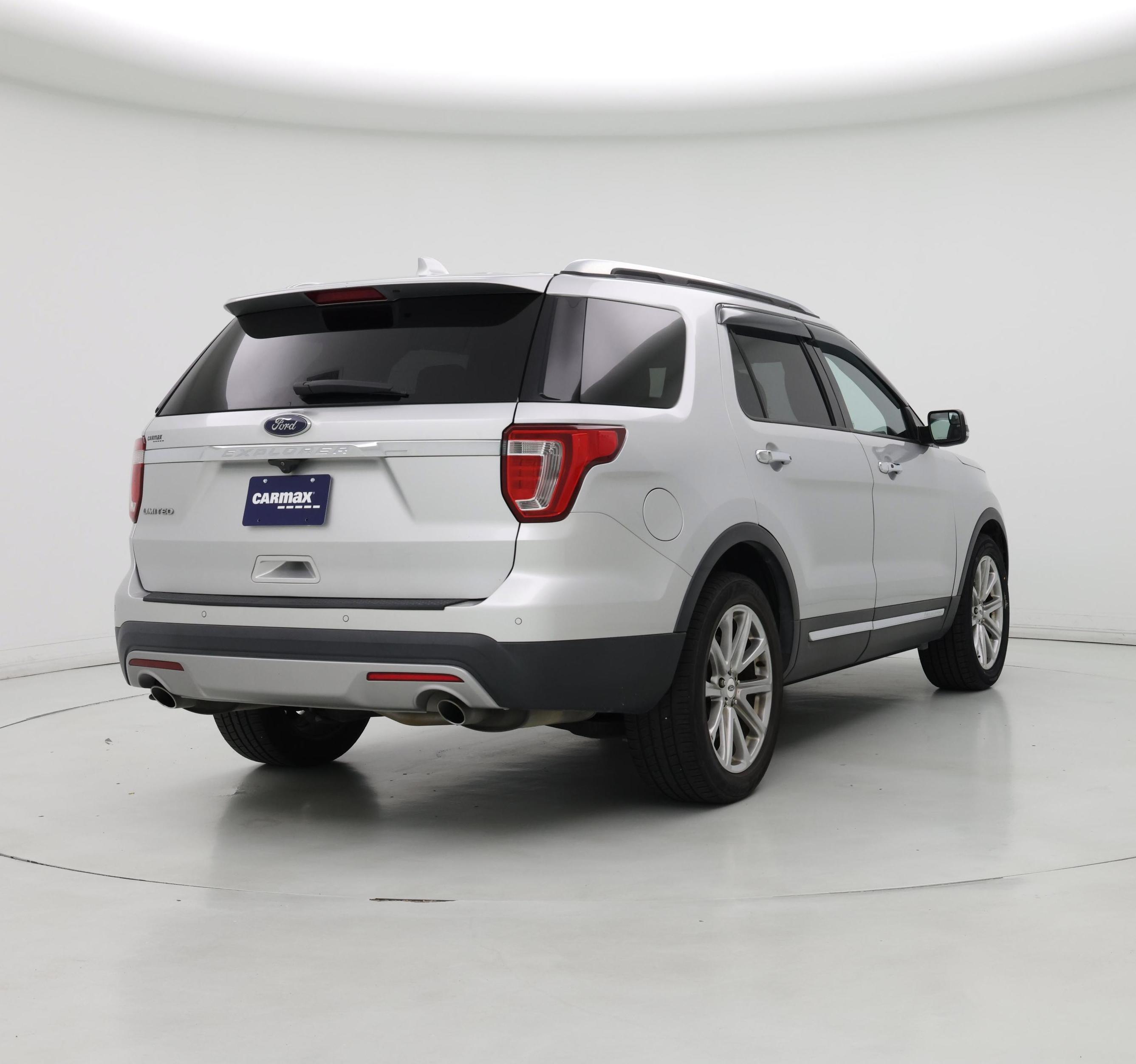 Thumbnail: 2017 Ford Explorer - 8
