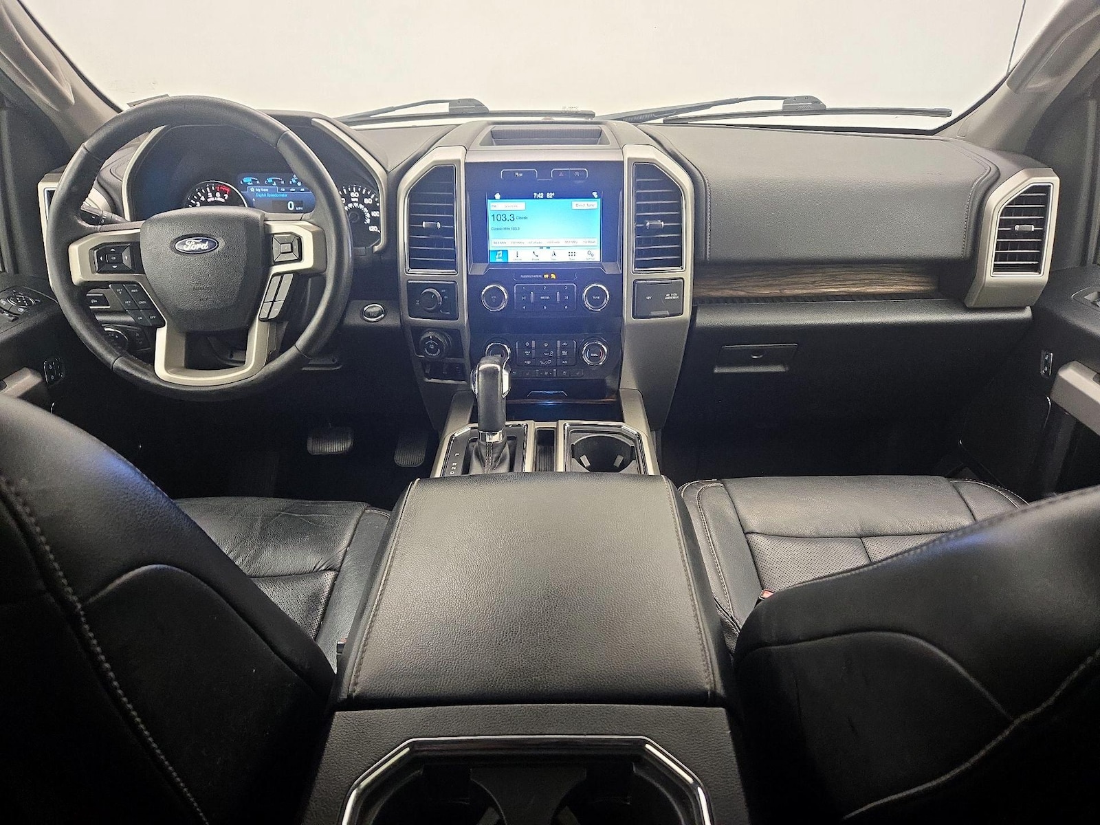 2019 Ford F-150 Lariat - Photo 10