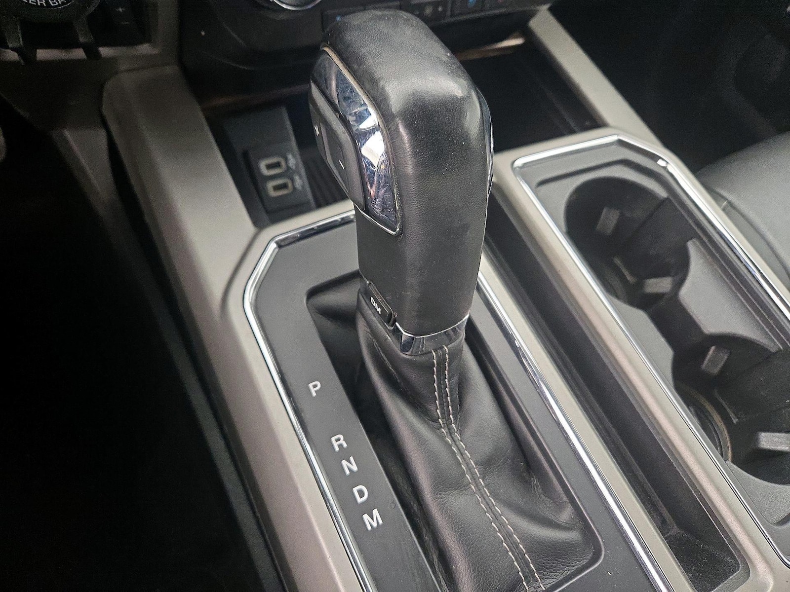 2019 Ford F-150 Lariat - Photo 19