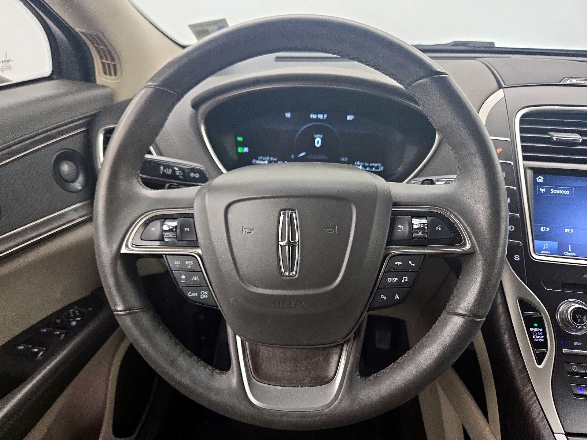 Thumbnail: 2019 Lincoln Nautilus - 10