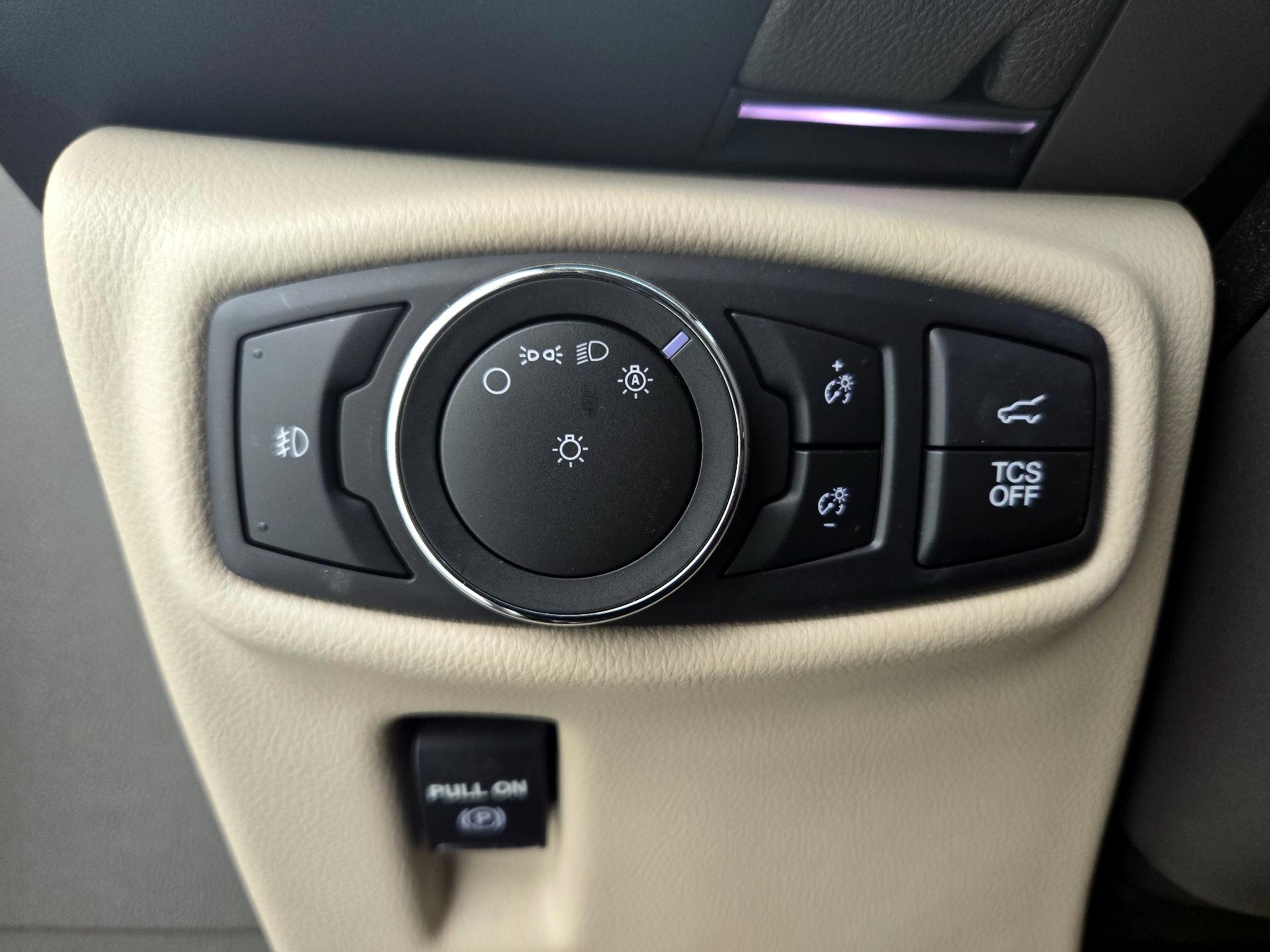 Thumbnail: 2019 Lincoln Nautilus - 13