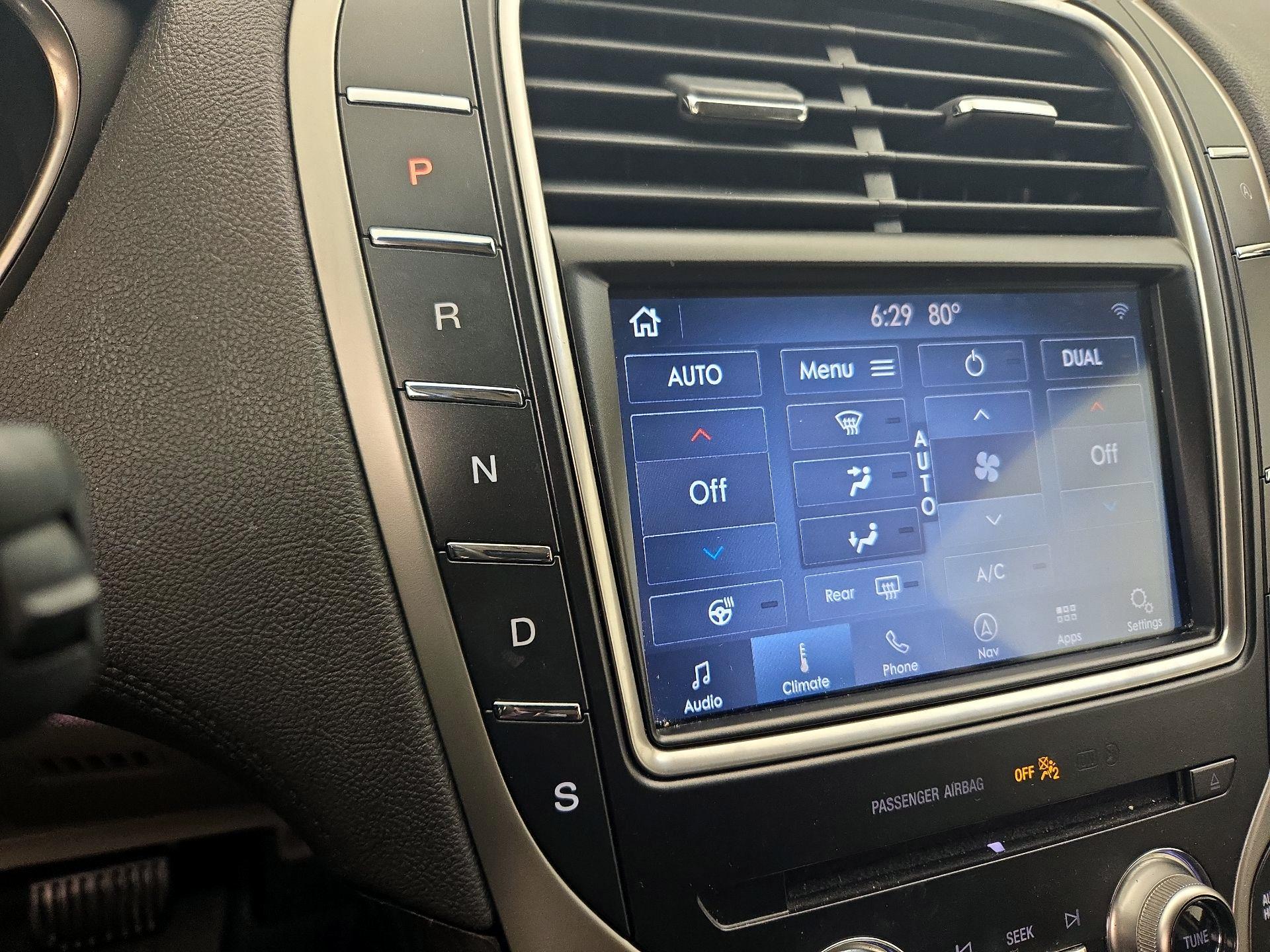 Thumbnail: 2019 Lincoln Nautilus - 18