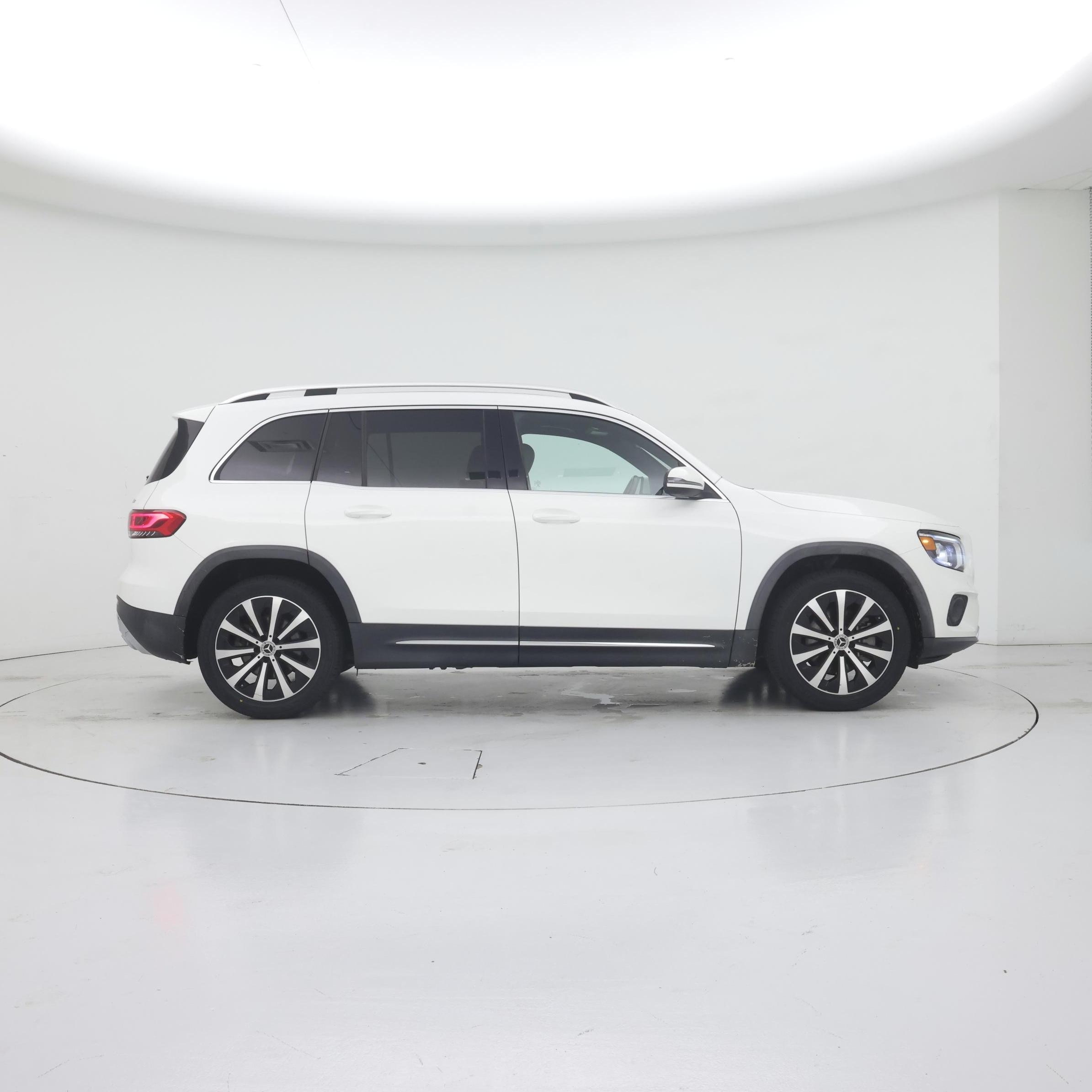 Thumbnail: 2023 Mercedes-Benz GLB - 7