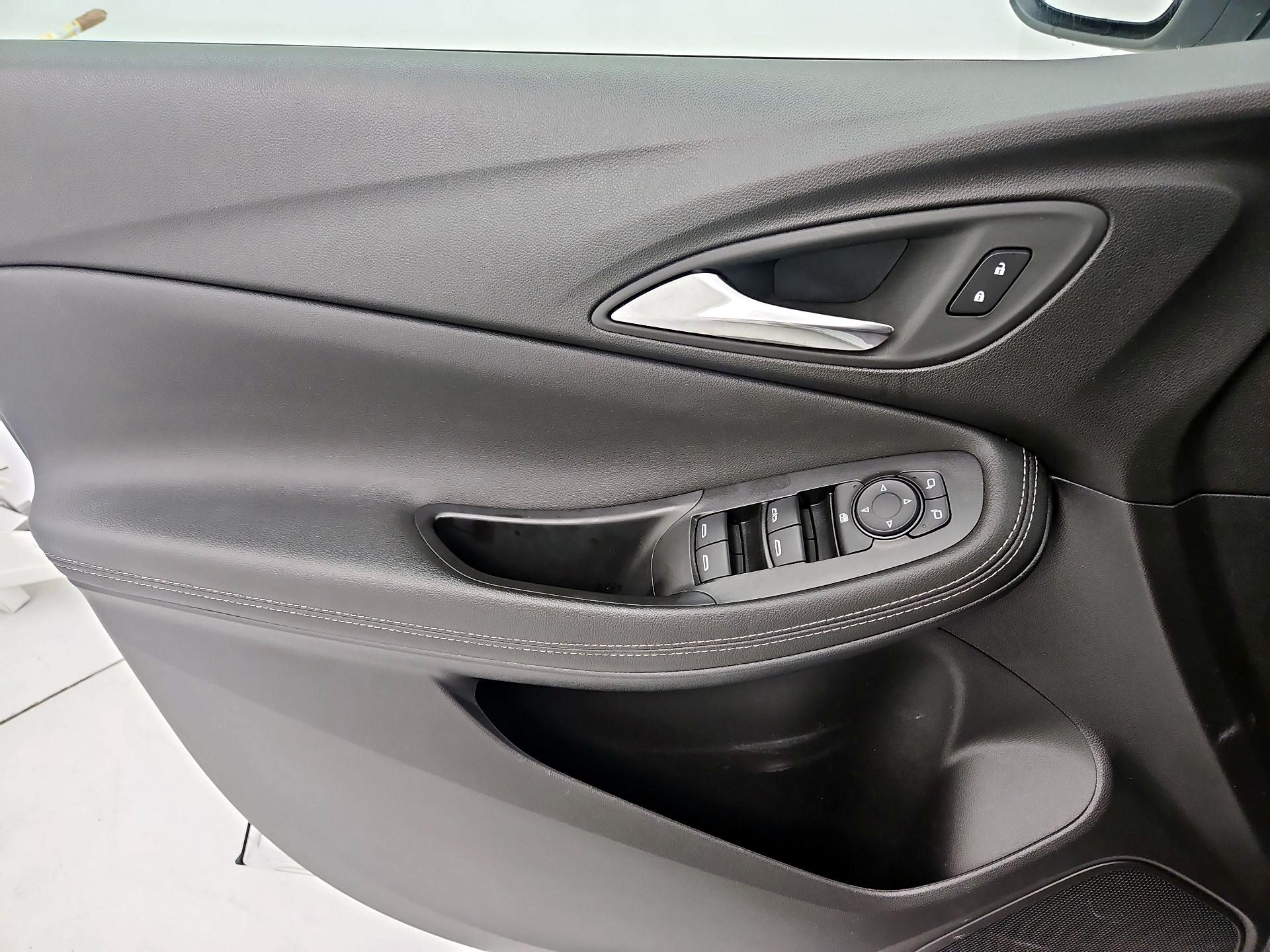 Thumbnail: 2025 Buick Encore GX - 12