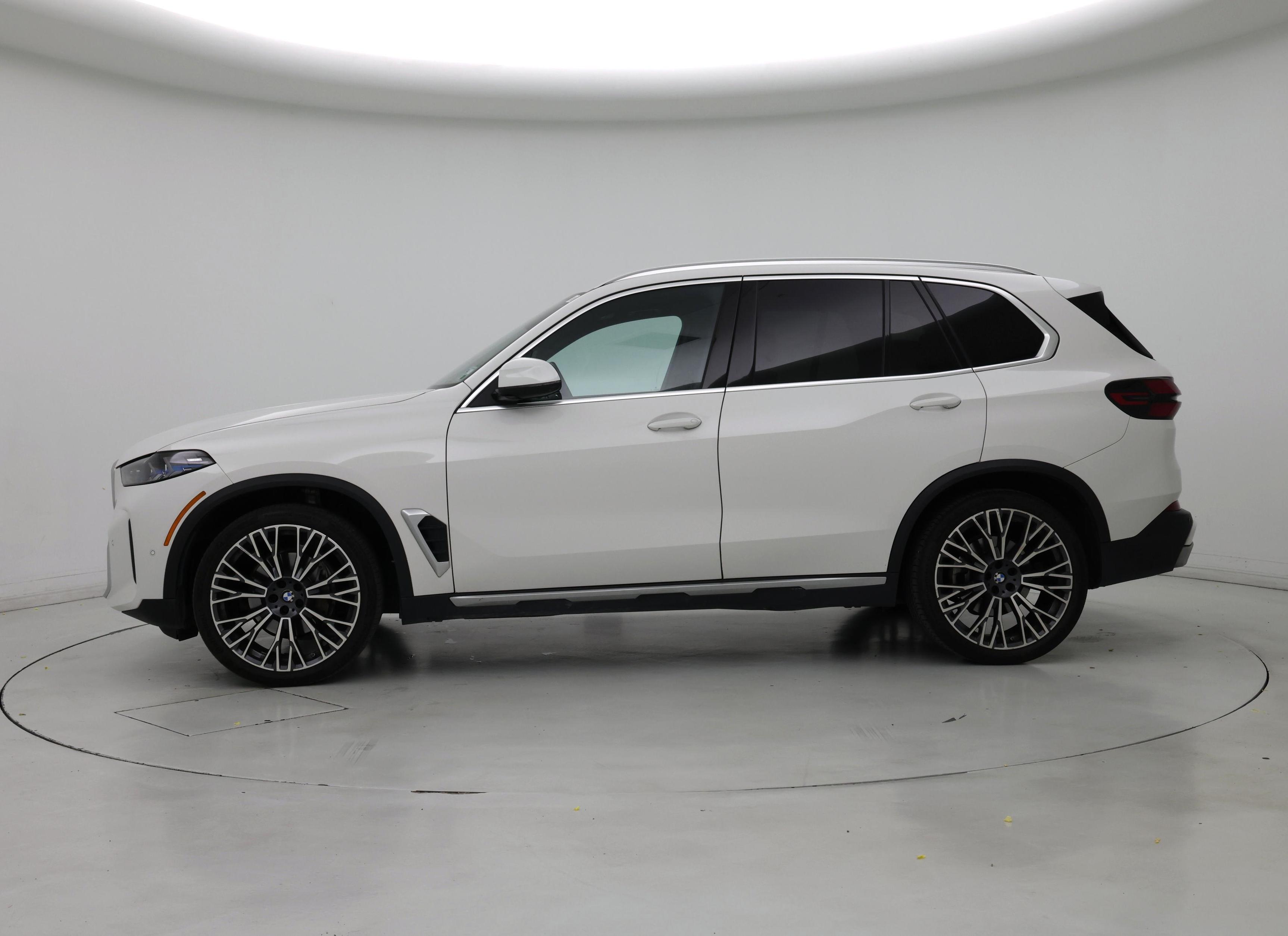 Thumbnail: 2024 BMW X5 - 3