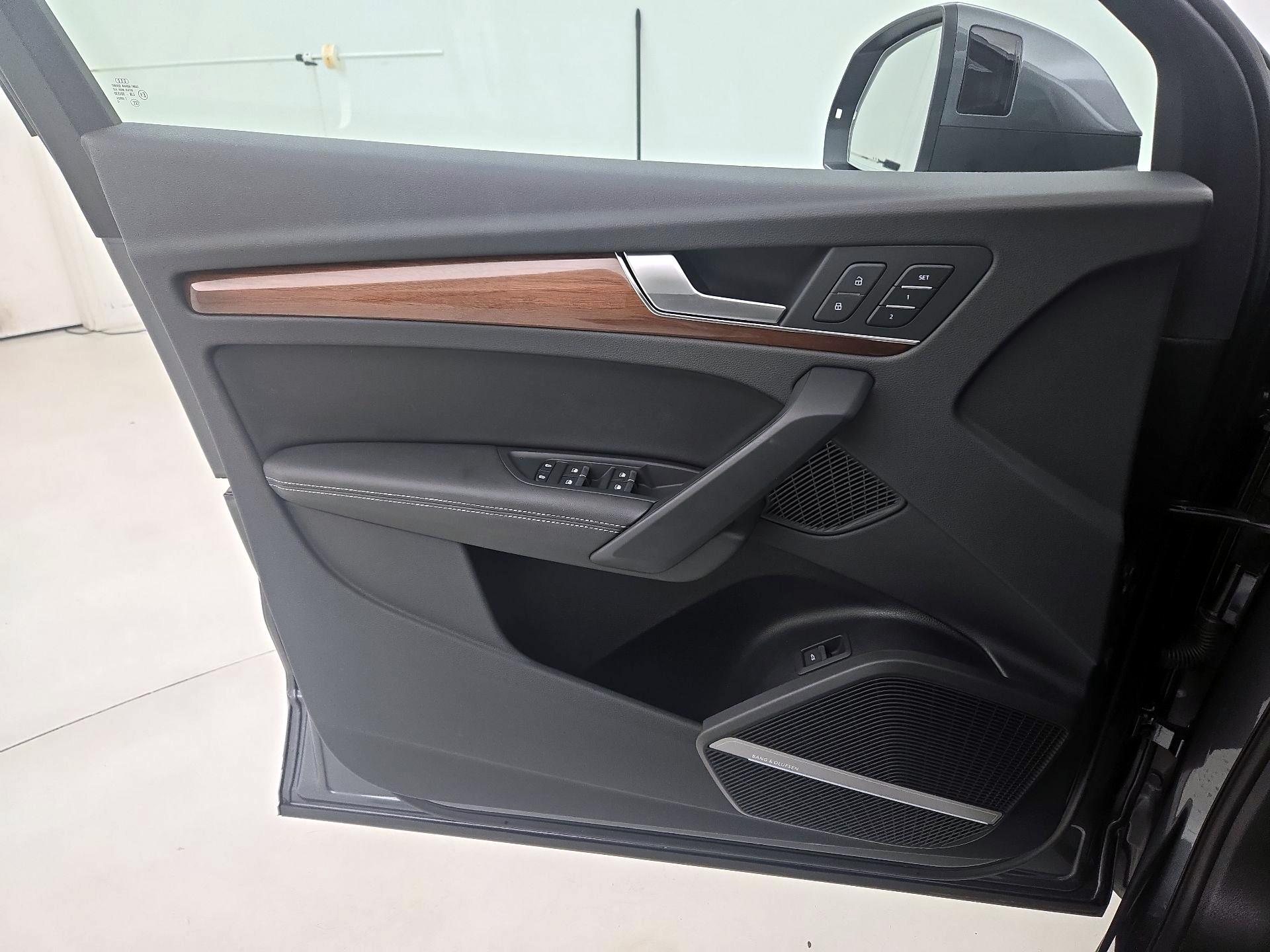Thumbnail: 2022 Audi Q5 - 12