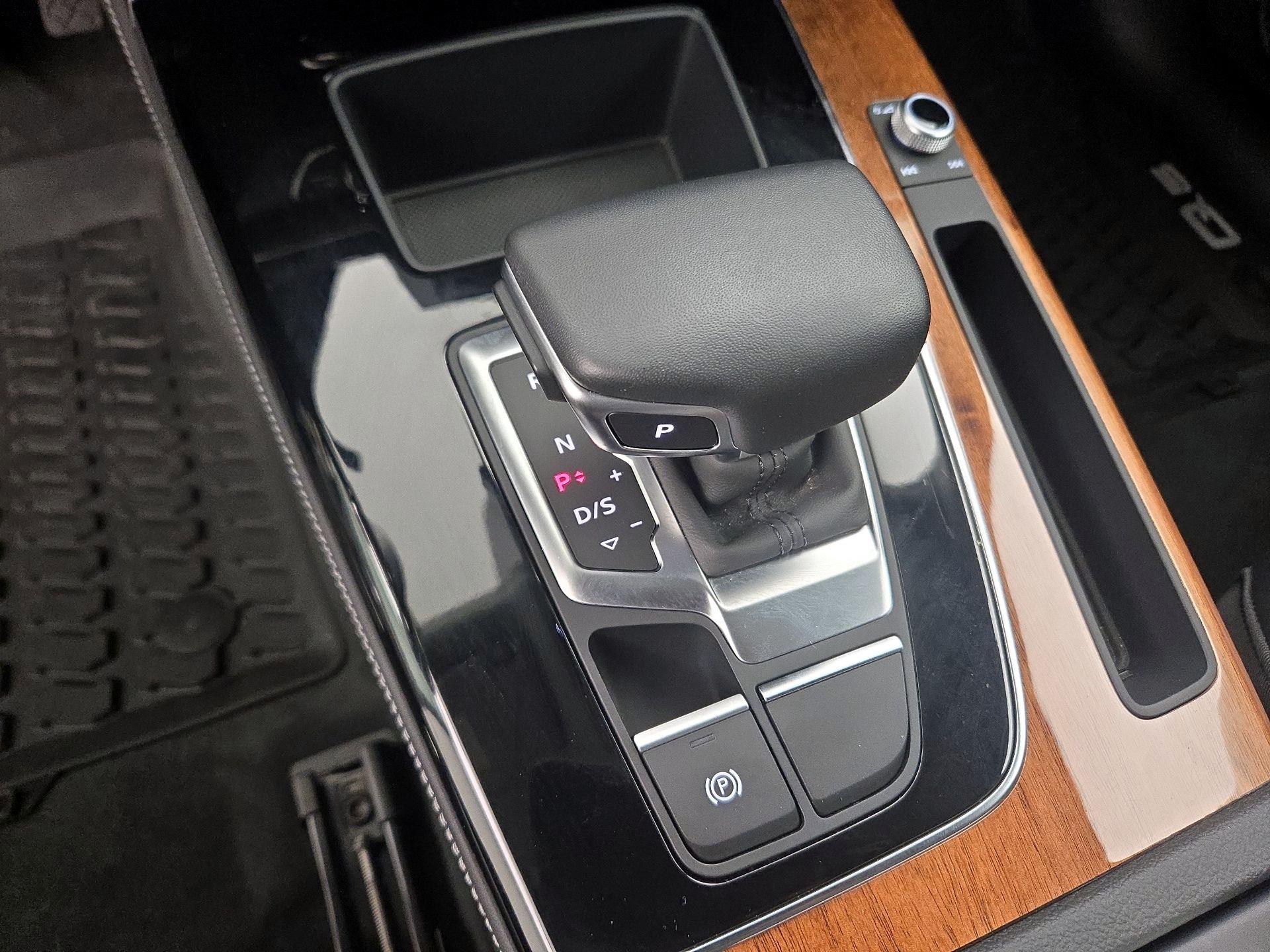 Thumbnail: 2022 Audi Q5 - 18